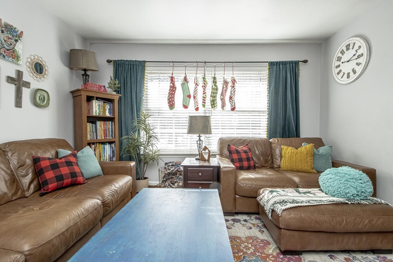 LAKEWOOD - Residential