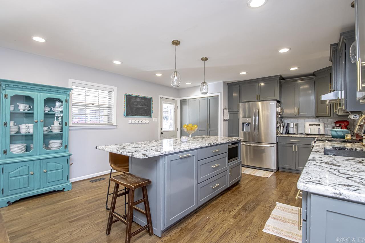 LAKEWOOD - Residential