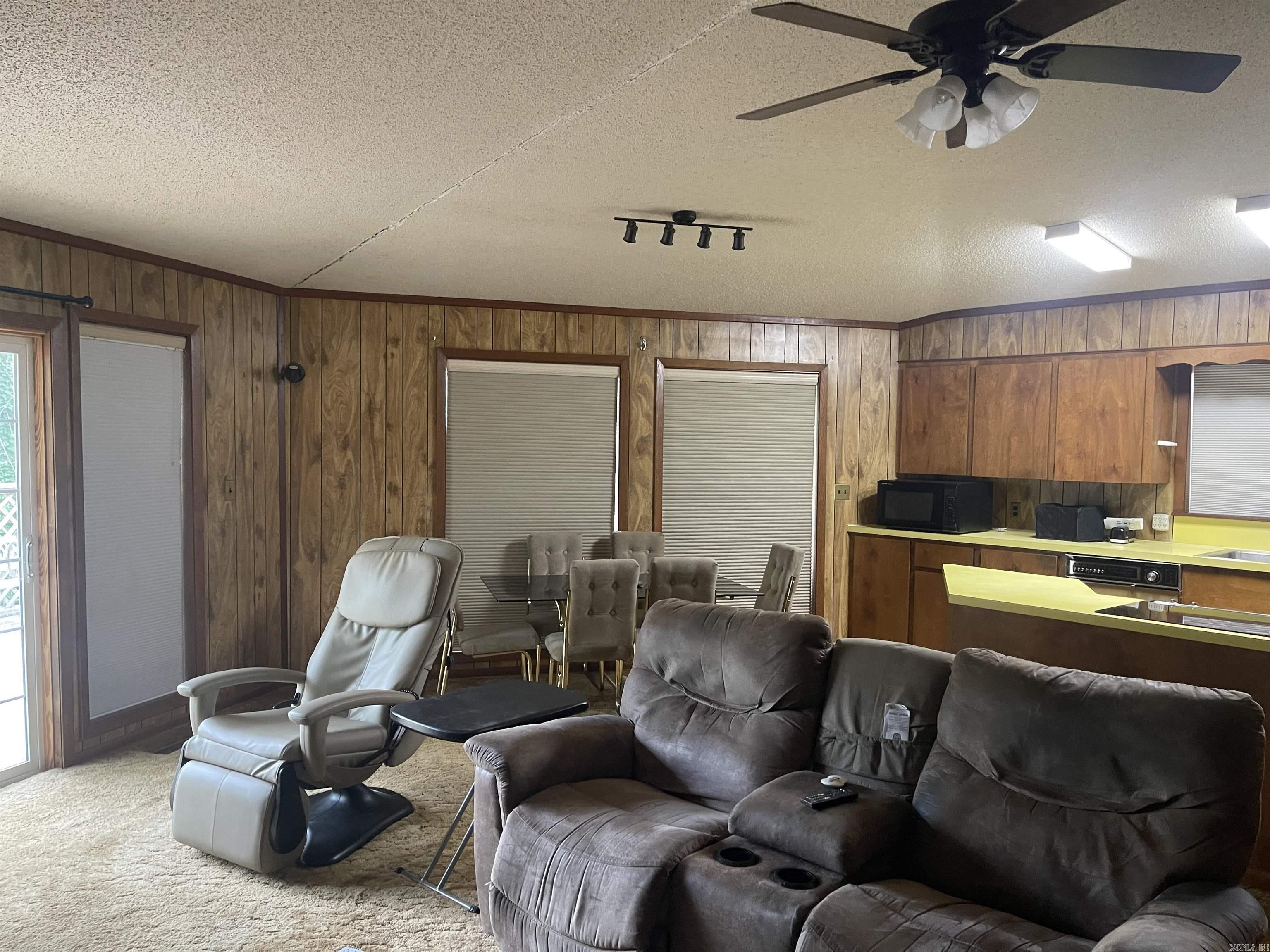 PINE VALLEY ESTATES - Residential