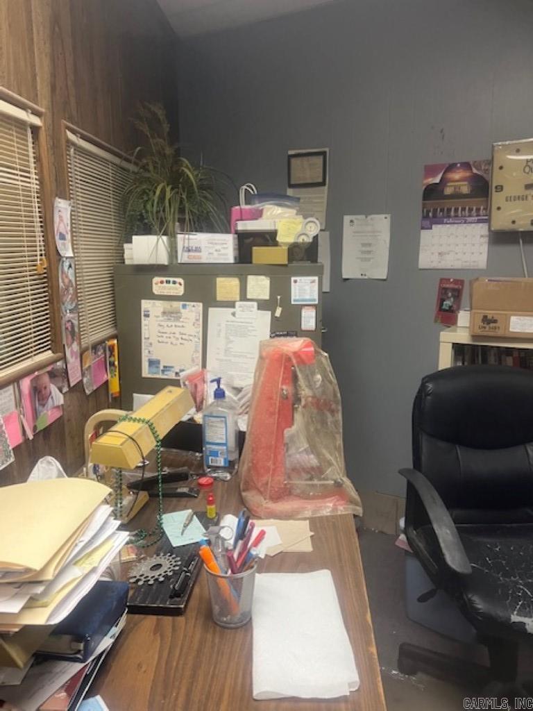 Howard - Commercial Sale