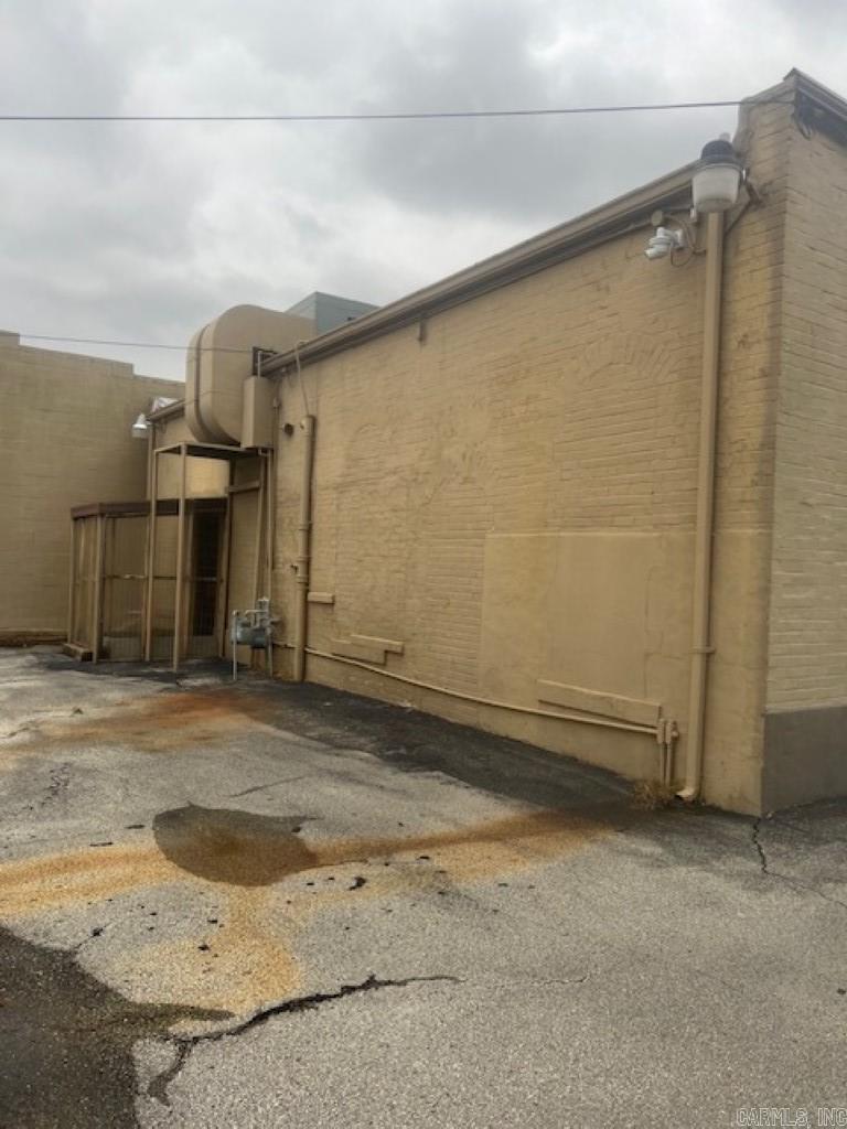 Howard - Commercial Sale