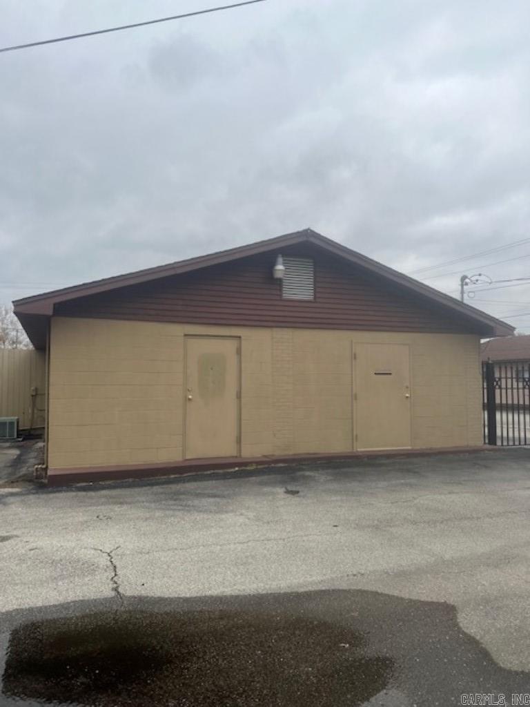 Howard - Commercial Sale