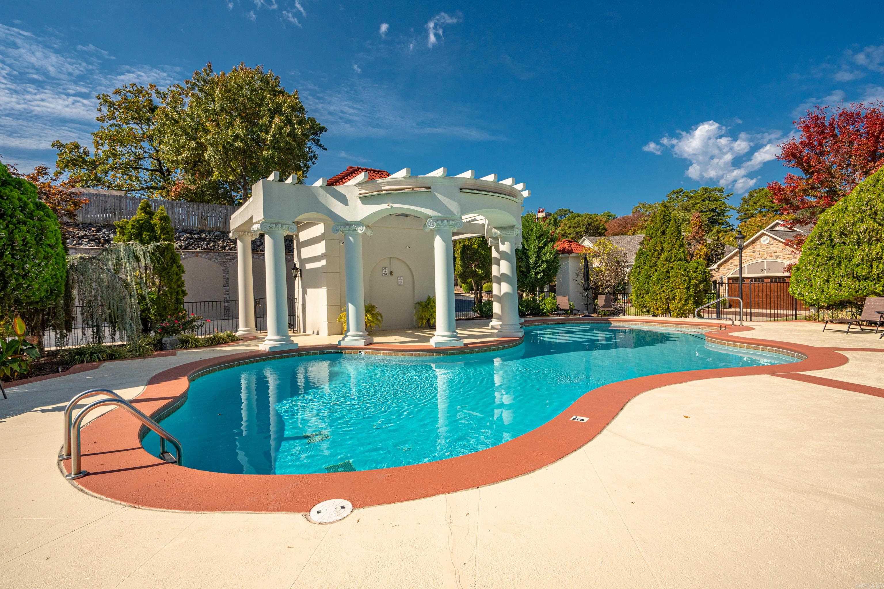 Paradise Lake Village Townhomes - Residential