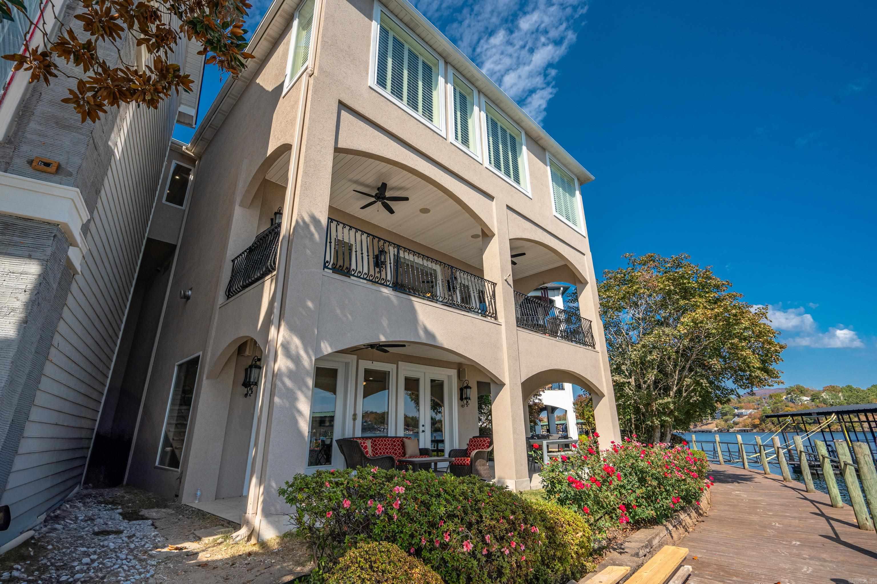 Paradise Lake Village Townhomes - Residential