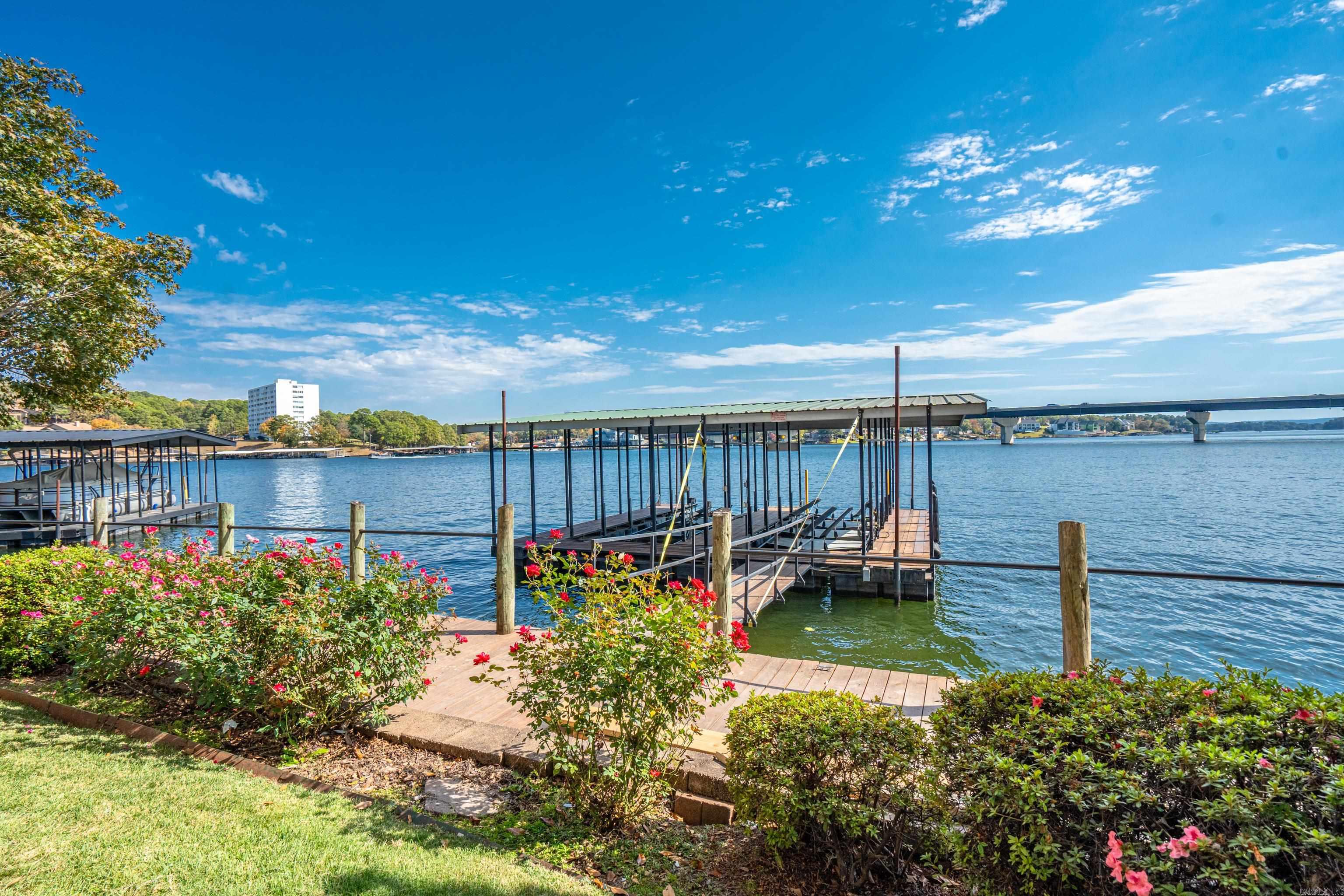 Paradise Lake Village Townhomes - Residential