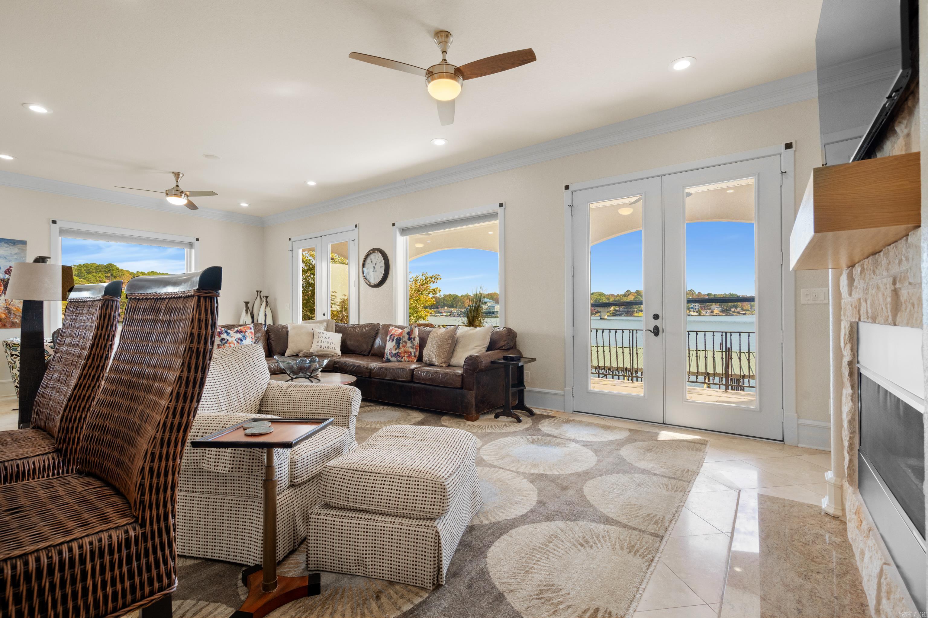 Paradise Lake Village Townhomes - Residential