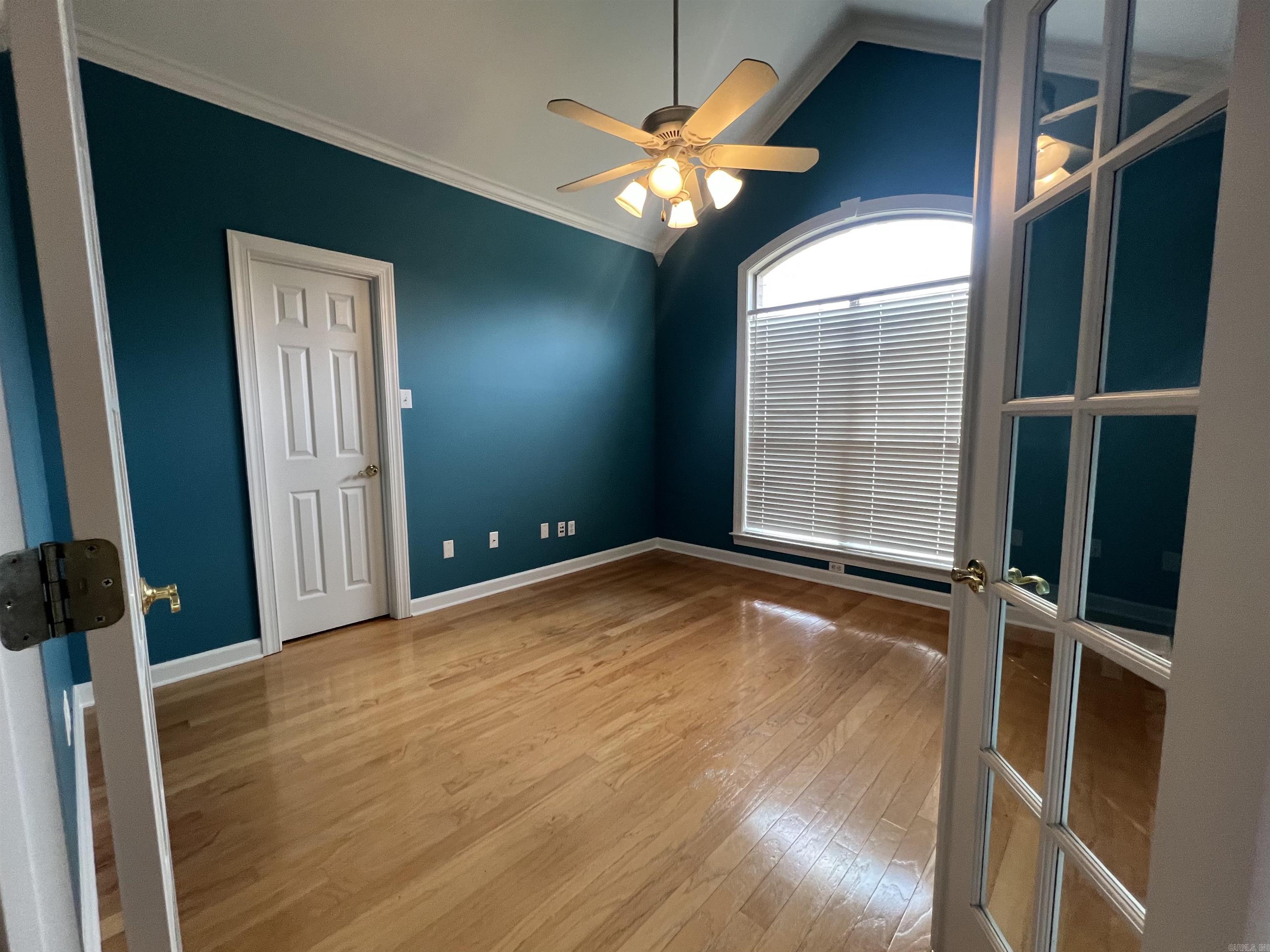 COUNTRY CLUB OF ARK THE - Residential Lease