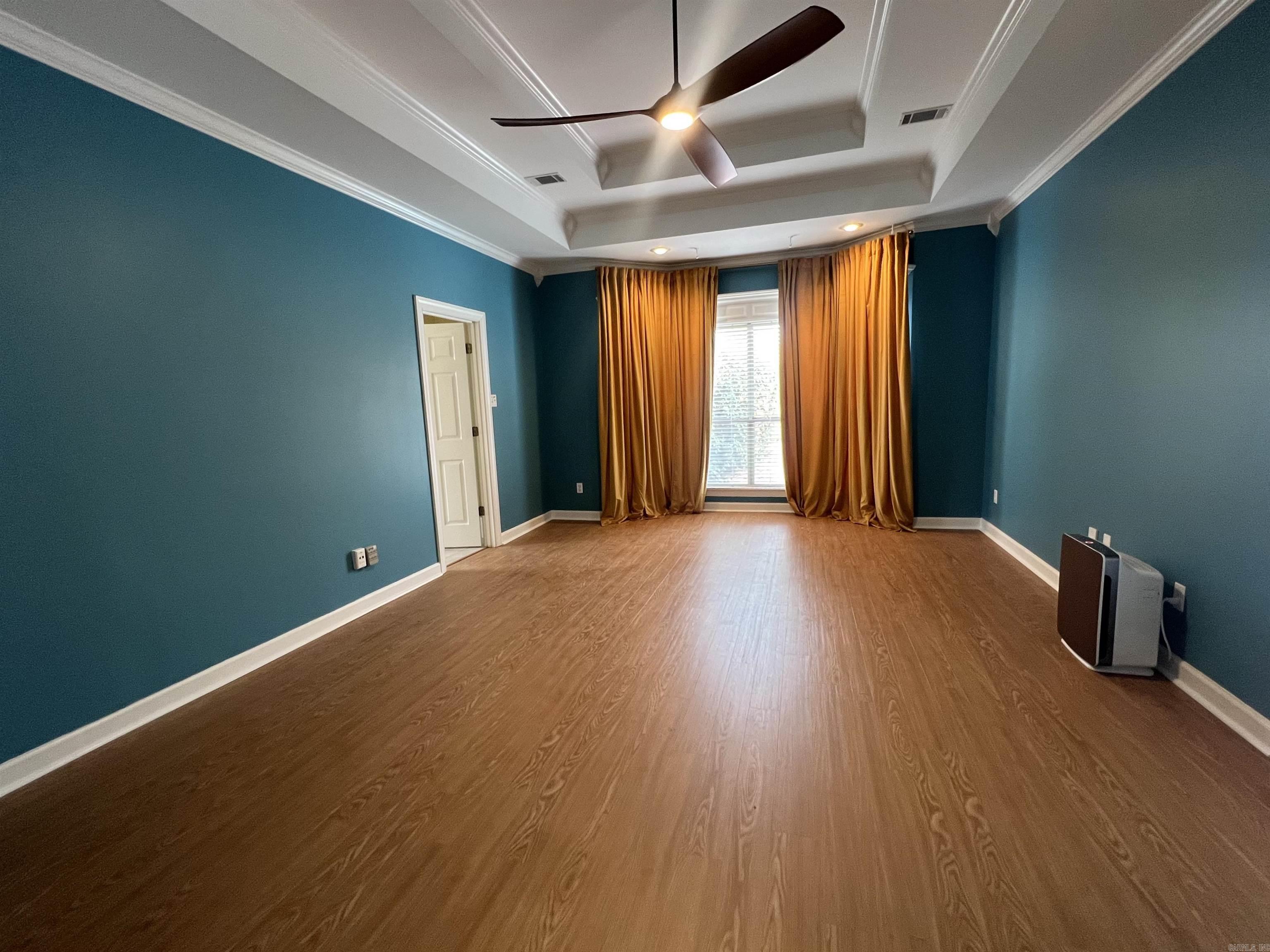 COUNTRY CLUB OF ARK THE - Residential Lease