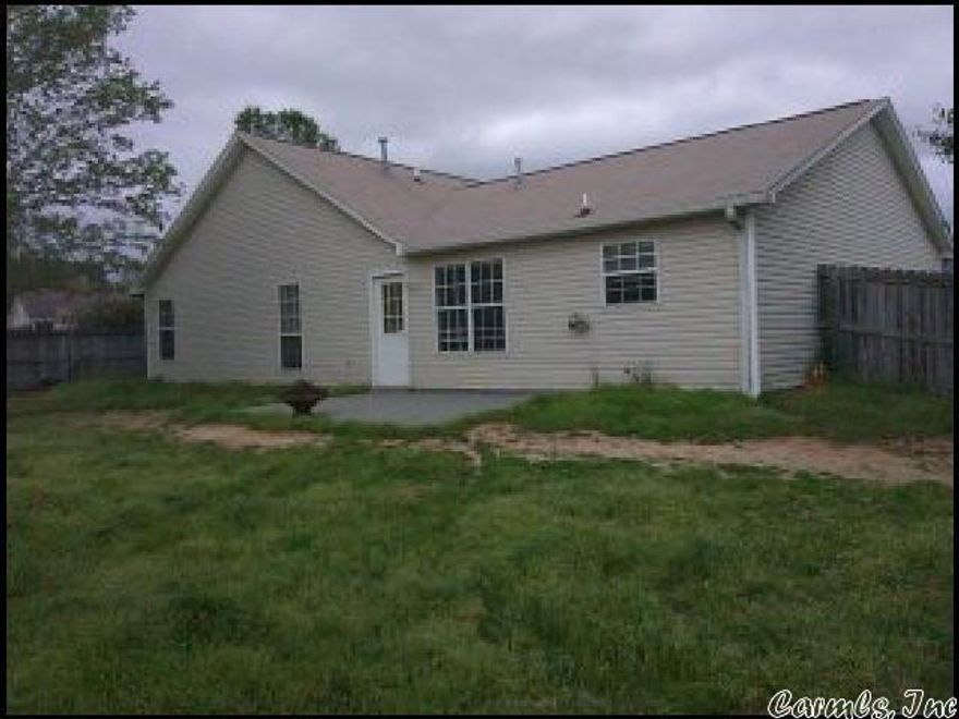 *BENTON/HASKELL* SPACIOUS HOME IN TIMBERLAKE SUBDIVISION!! This 3 Bedroom And 2 Bath Home Features 1,500 Sqft! Range, Refrigerator And Dishwasher/Disposal Included! Fenced Backyard! 2 Car Garage For Parking! Located Near The Desirable Harmony Grove School System. Lawn Care INCLUDED In Rent! Rent Will Be Reduced By $50 Monthly If Tenant Handles Lawn Themselves! PET FRIENDLY!! AVAILABLE MID DECEMBER 2025!!!