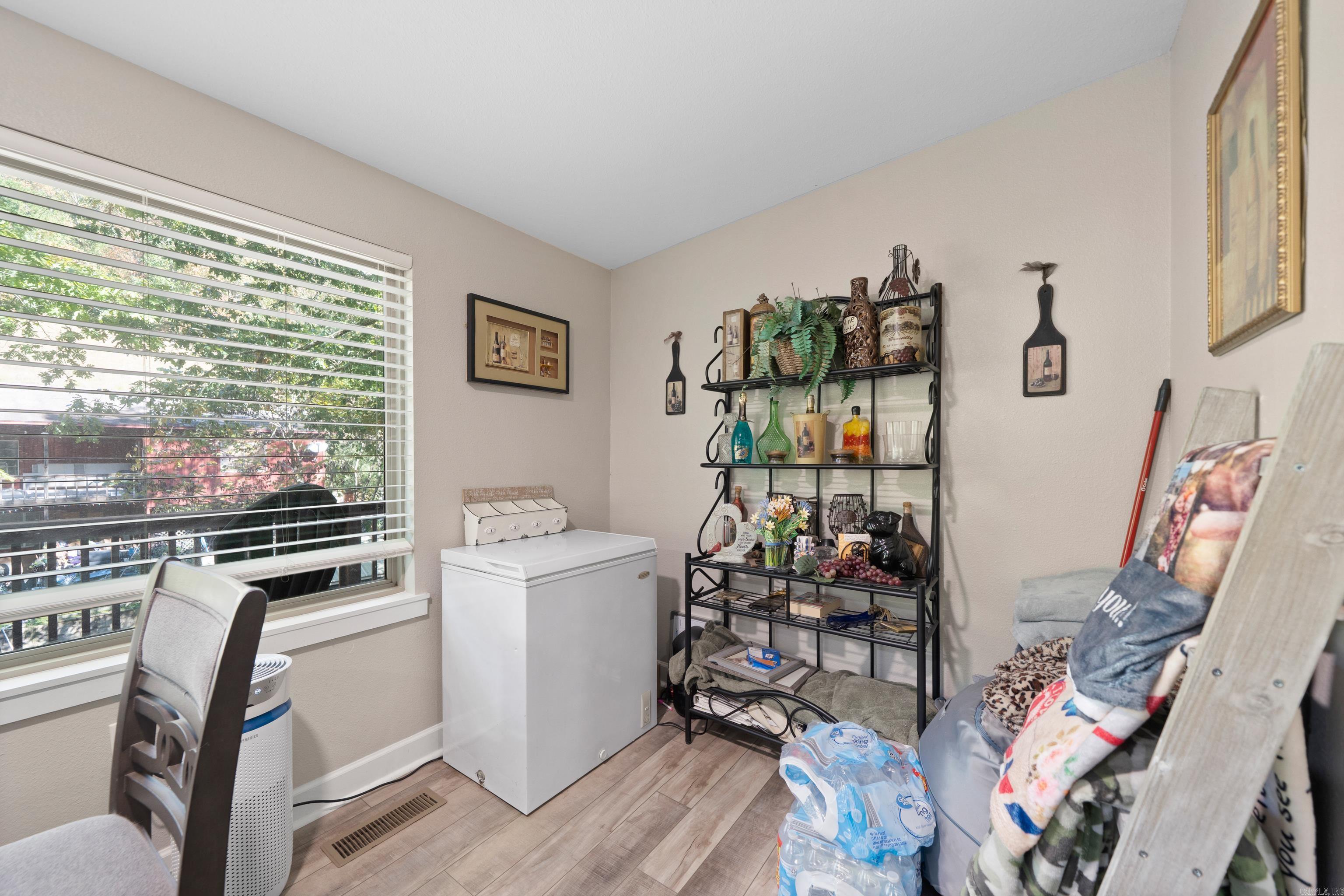 CATHERINE COVE - Residential