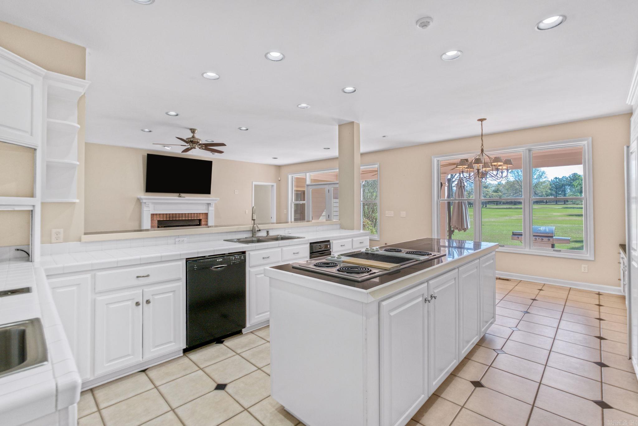 Eden Isle-Country Club - Residential