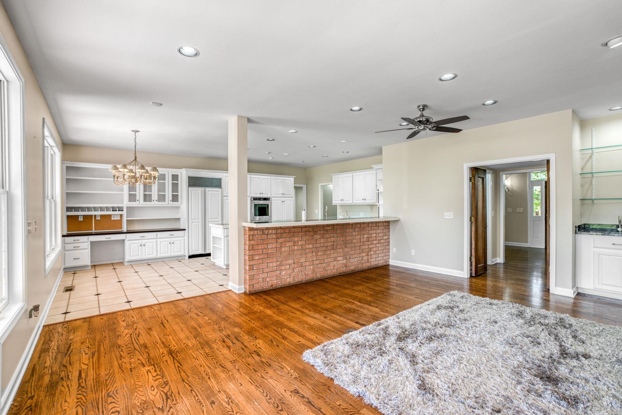 Eden Isle-Country Club - Residential
