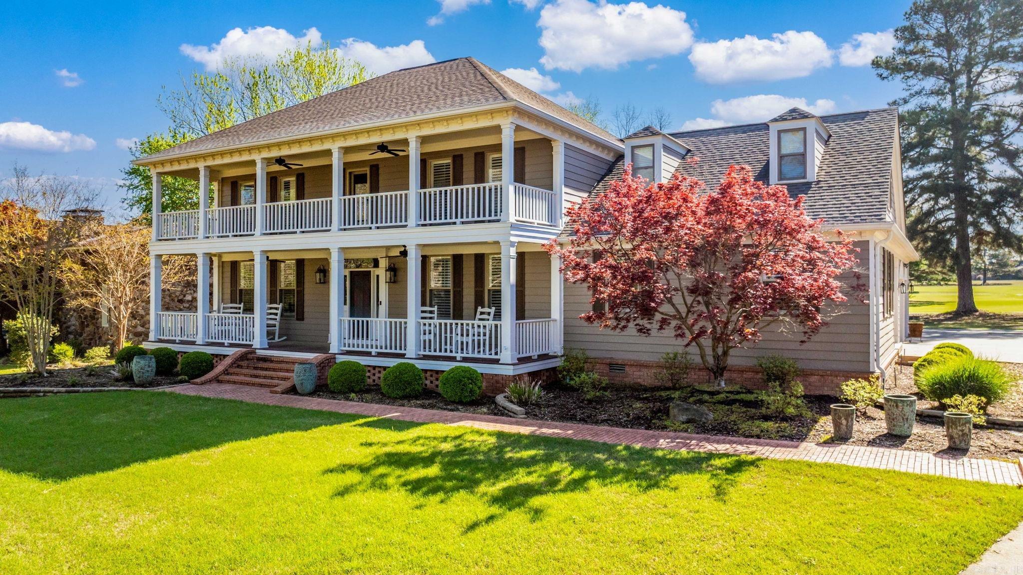 Eden Isle-Country Club - Residential