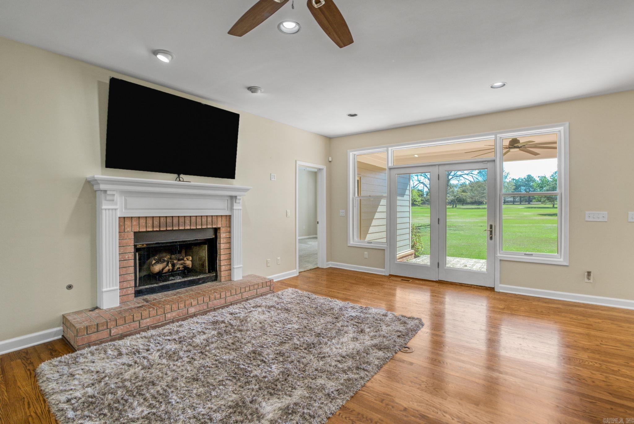 Eden Isle-Country Club - Residential