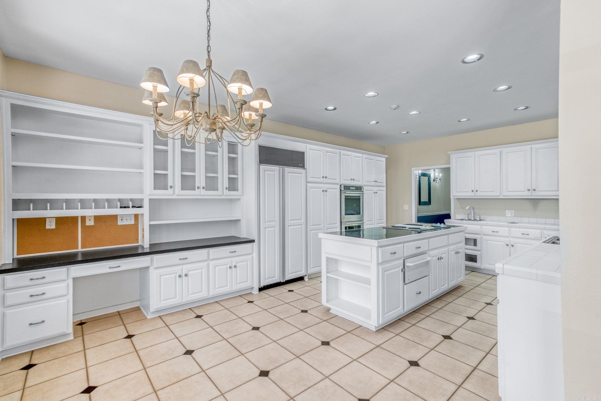 Eden Isle-Country Club - Residential