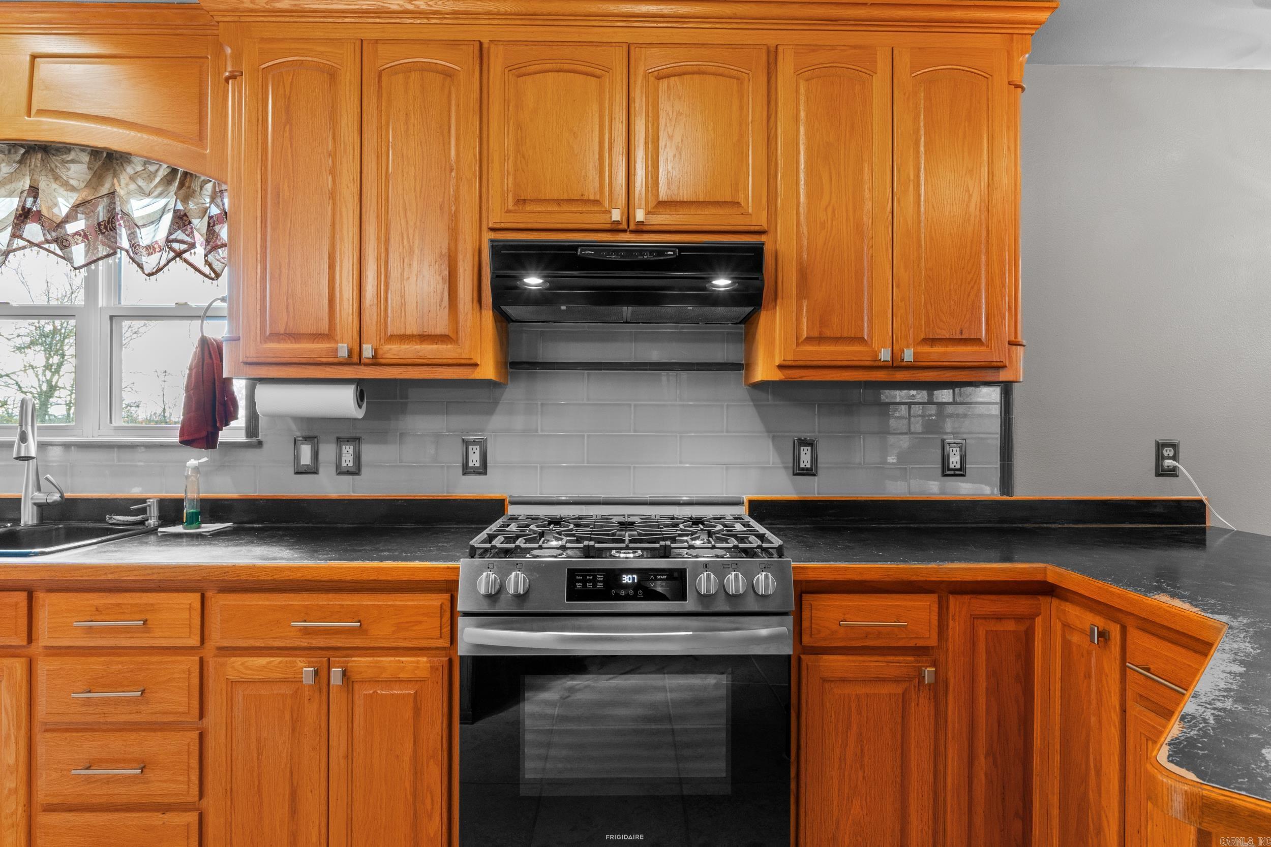 RICHARD'S - Residential