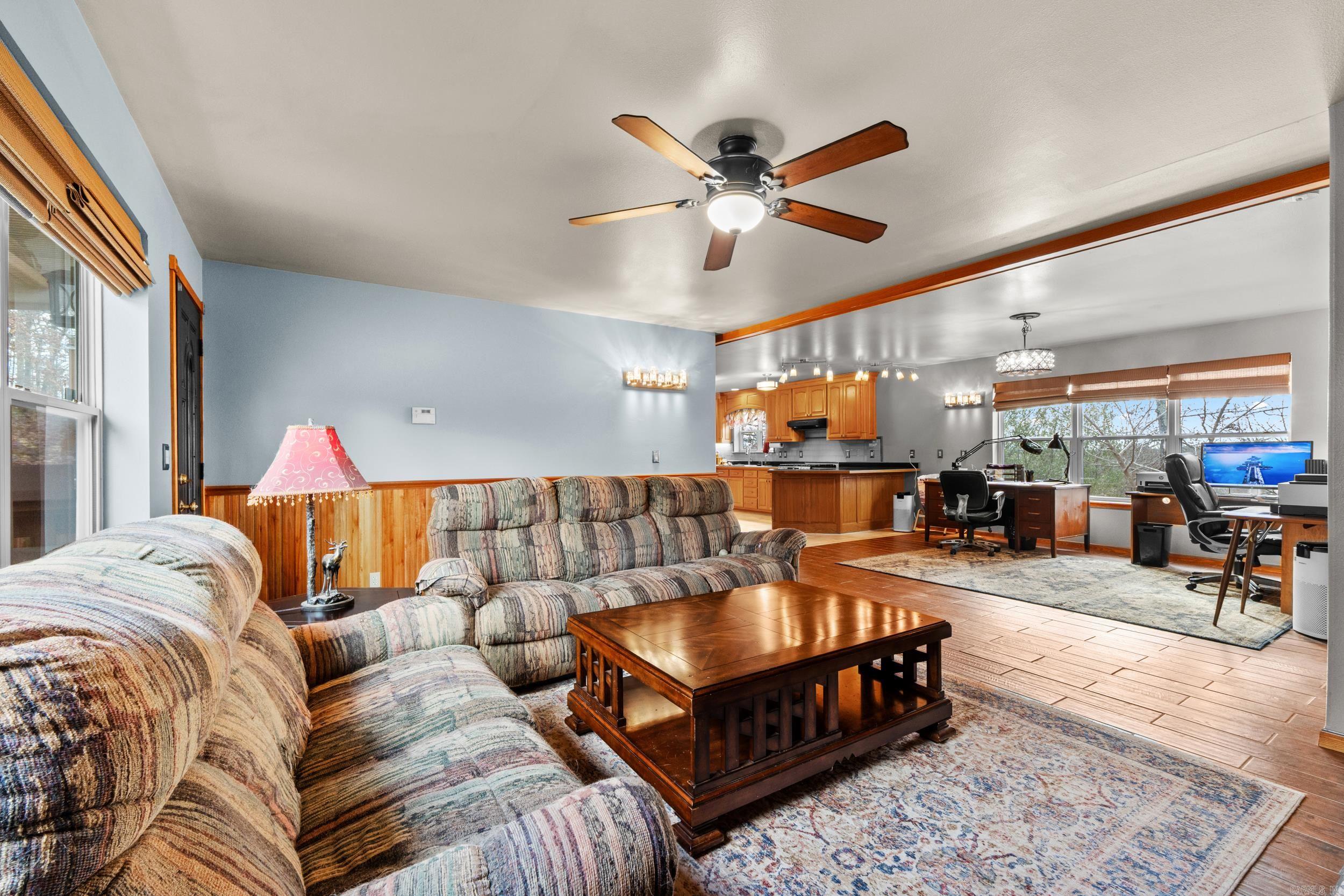 RICHARD'S - Residential