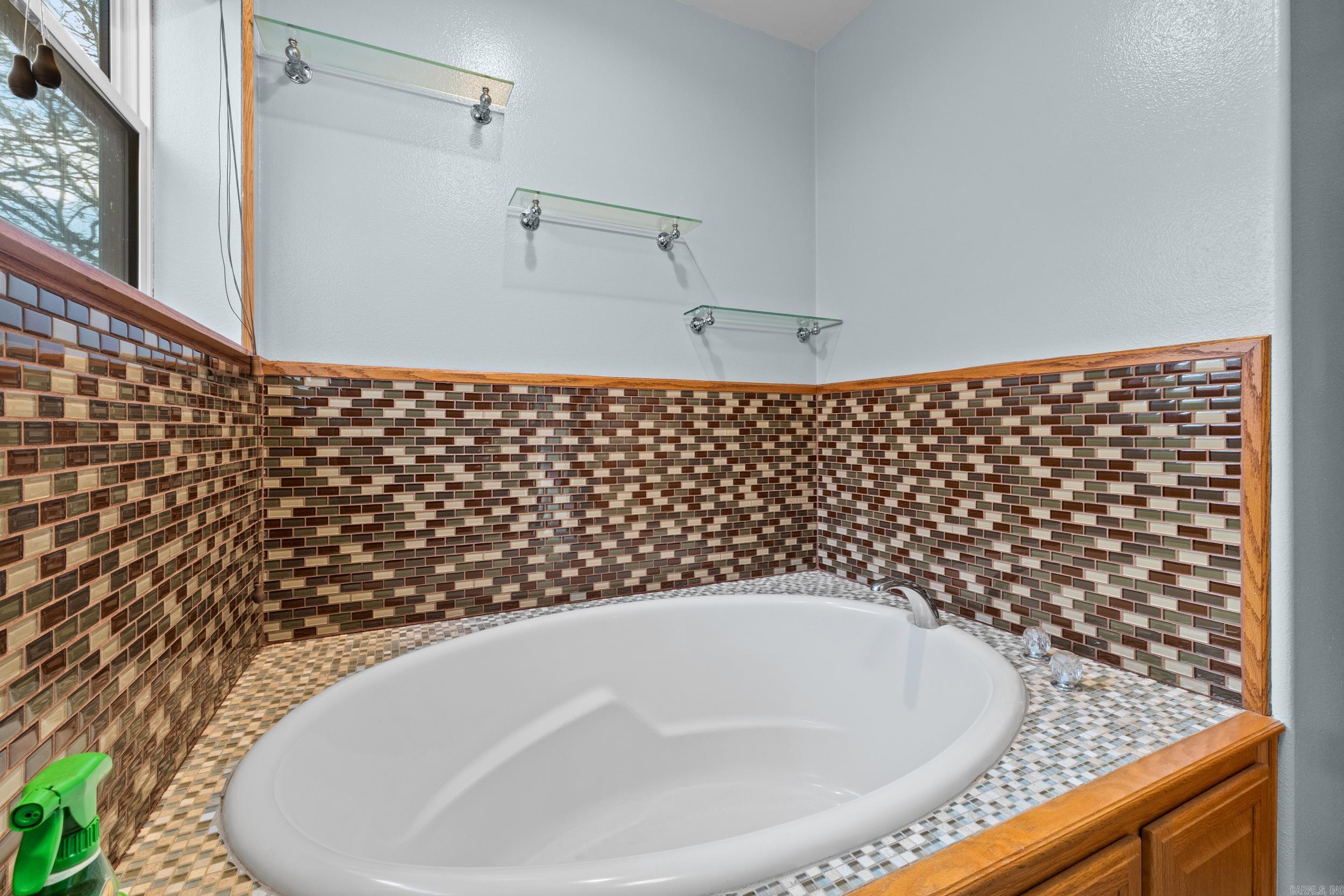 RICHARD'S - Residential