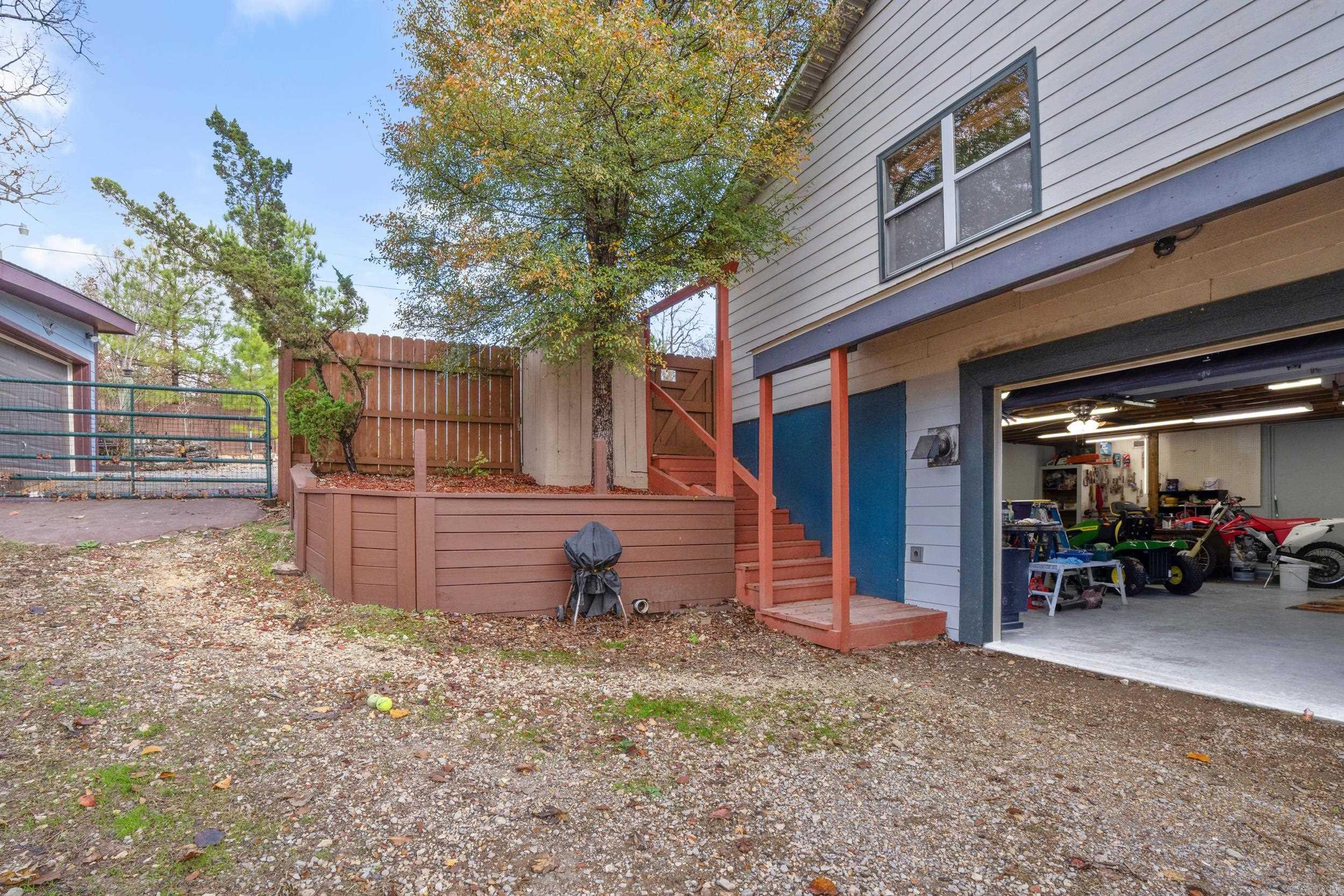 RICHARD'S - Residential