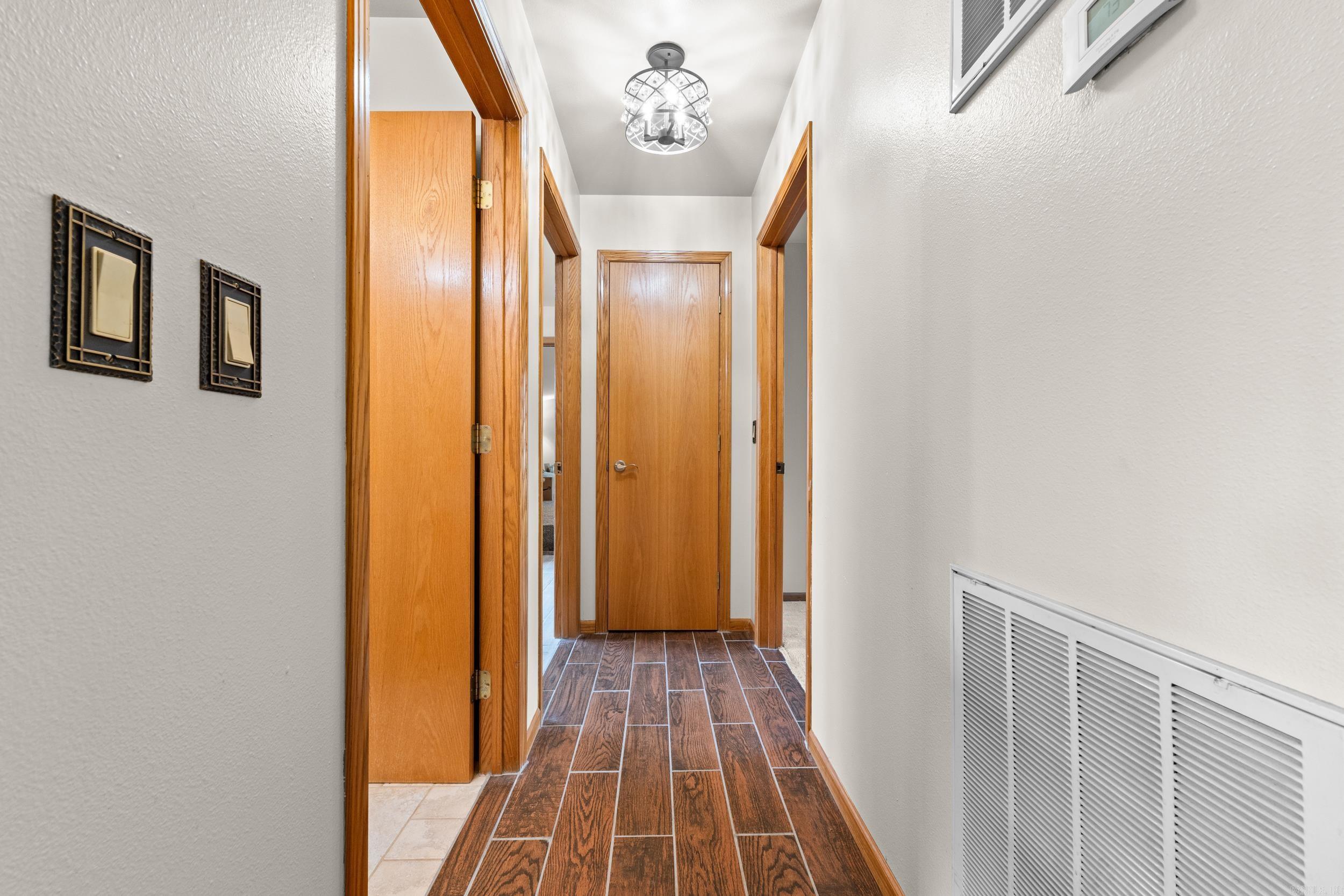 RICHARD'S - Residential