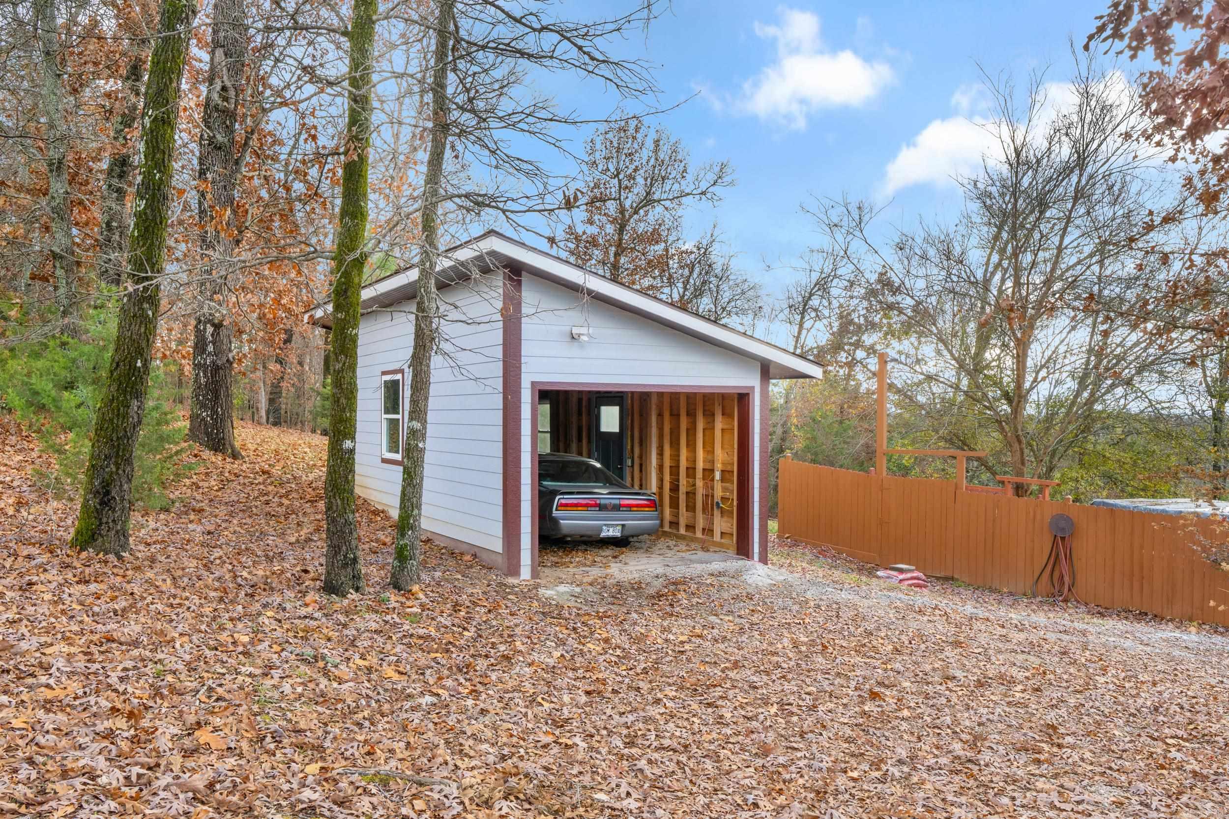 RICHARD'S - Residential