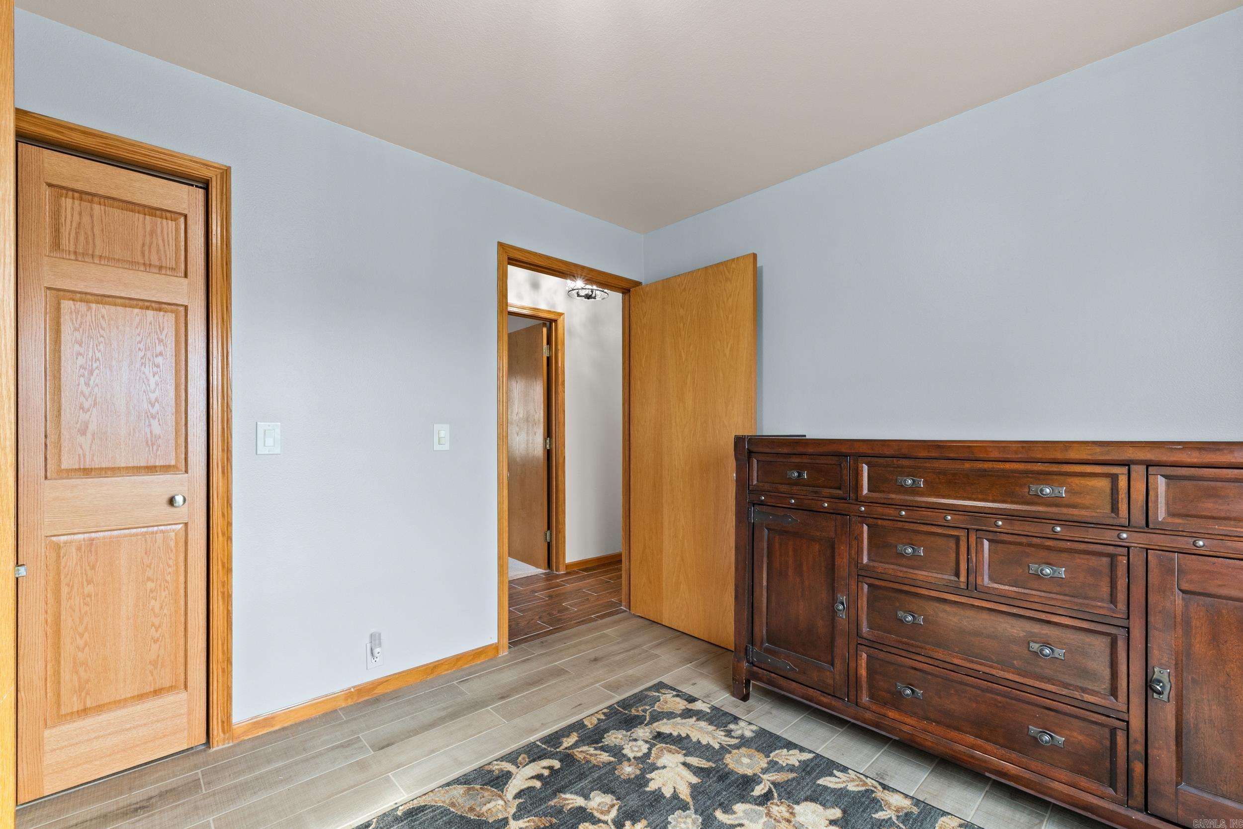 RICHARD'S - Residential