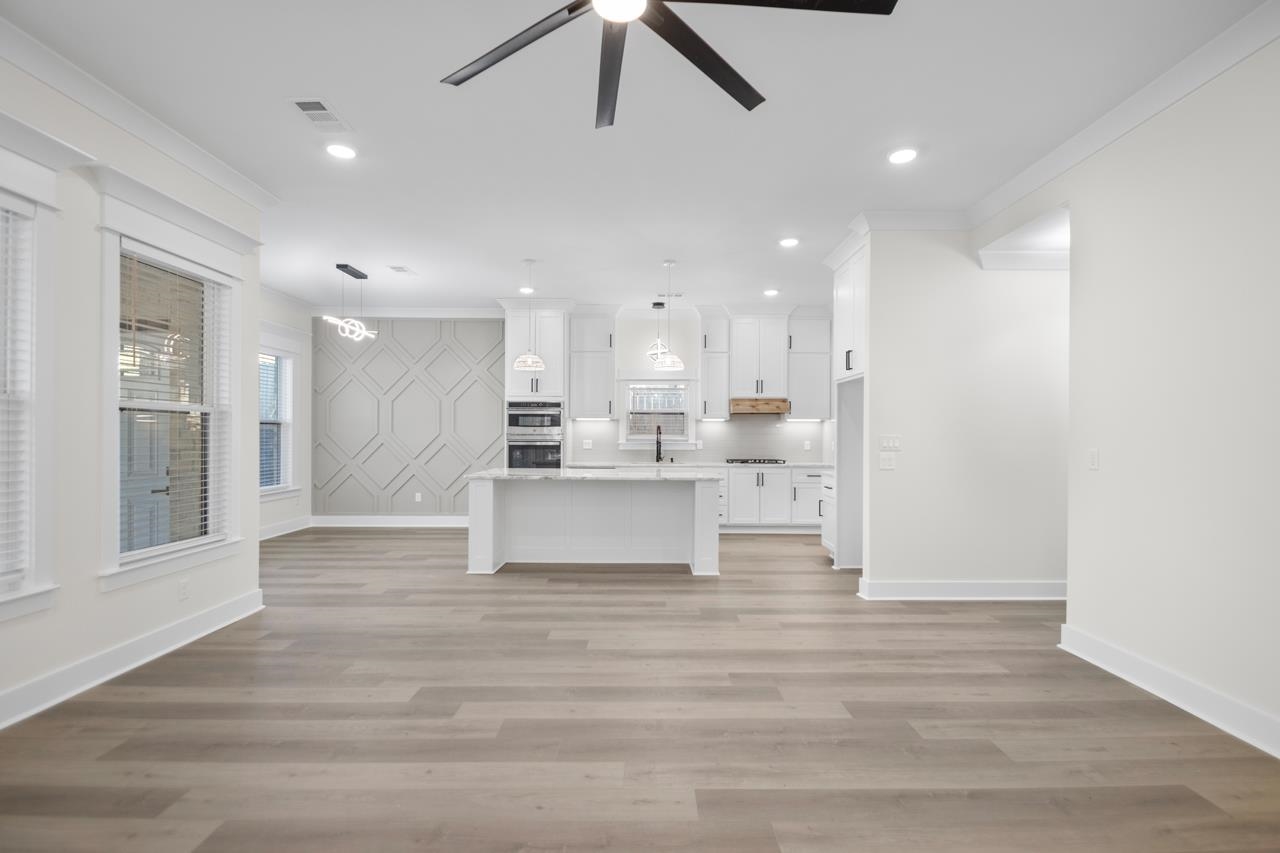 CREEKSIDE ADDN - Residential