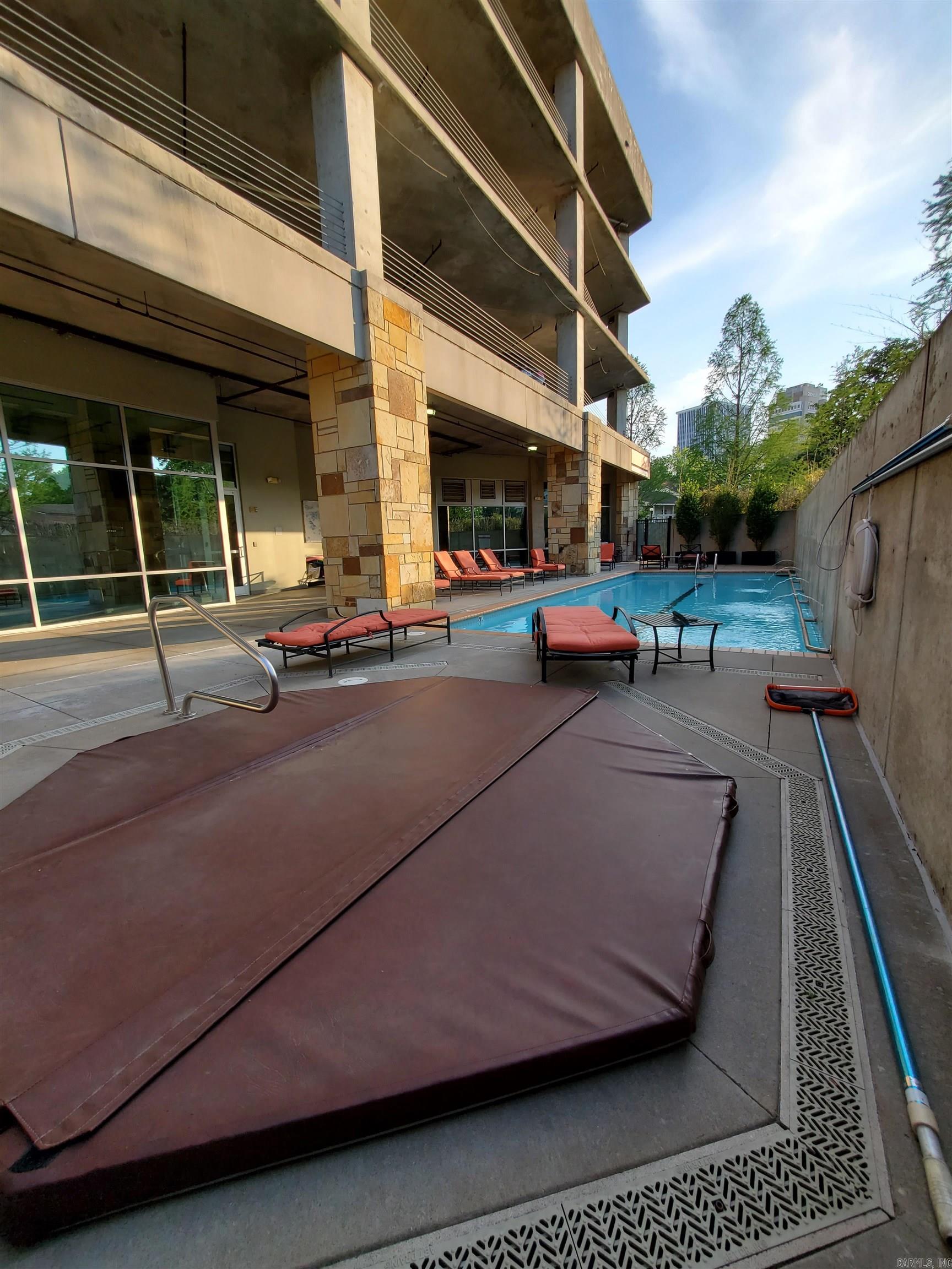 300 THIRD HPR - Residential