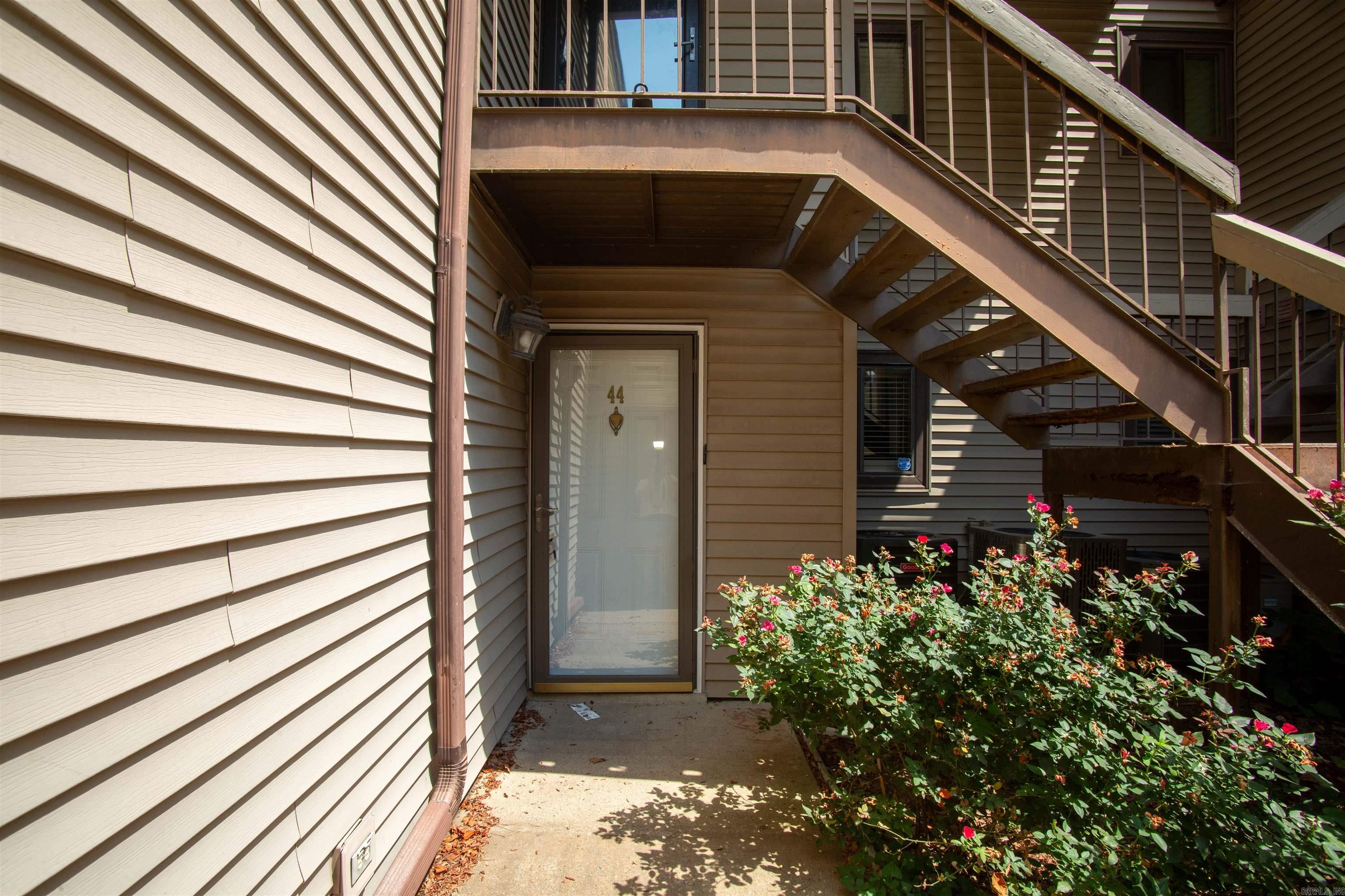 Pleasantwood Condominiums - Residential Lease