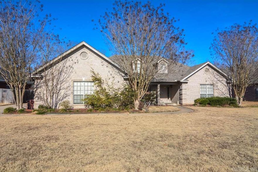 Custom home built by Woodhaven Builders. Up scale neighborhood surrounding Northlake & lake access. Oversize great room, dining. Carpet & wood floors, gas fireplace, columns. Gorgeous kitchen, lots of cabinets and solid surface counter tops with island & pantry. Large master suite. Wood floors, special ceiling designs. Oversize bath, double vanity, jetted tub and separate shower. Freshly painted. Includes extra lot behind fence in green space.