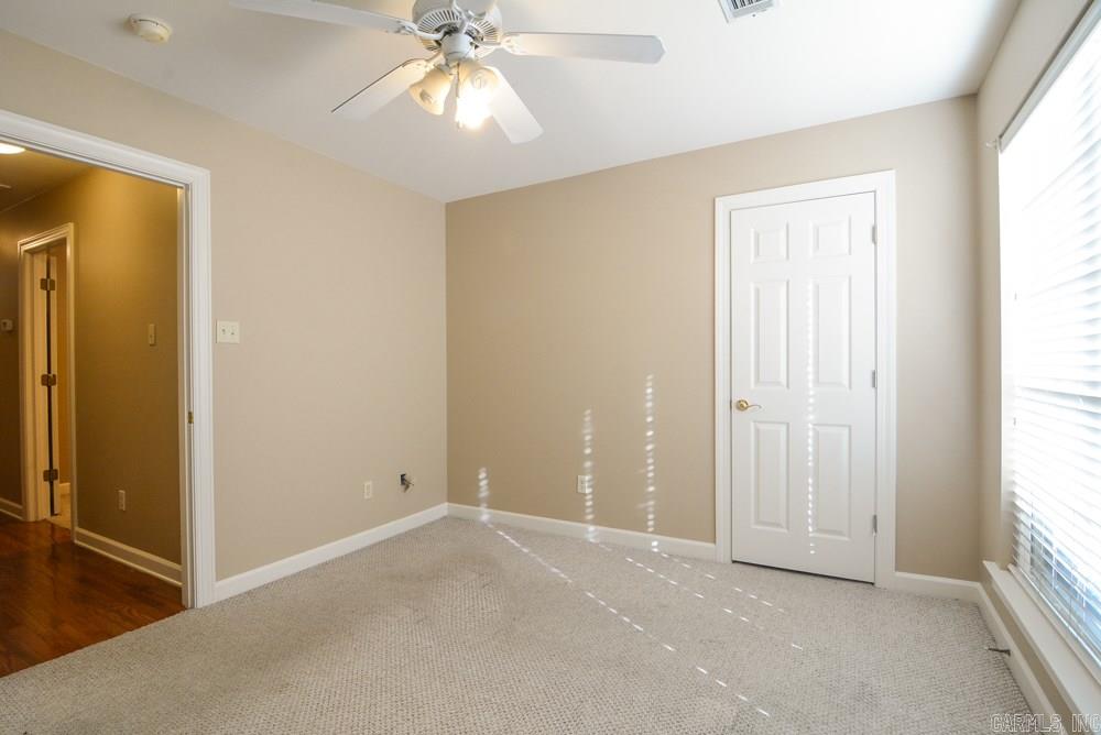 WALNUT POINTE NORTHLAKE SUBDIVIS - Residential