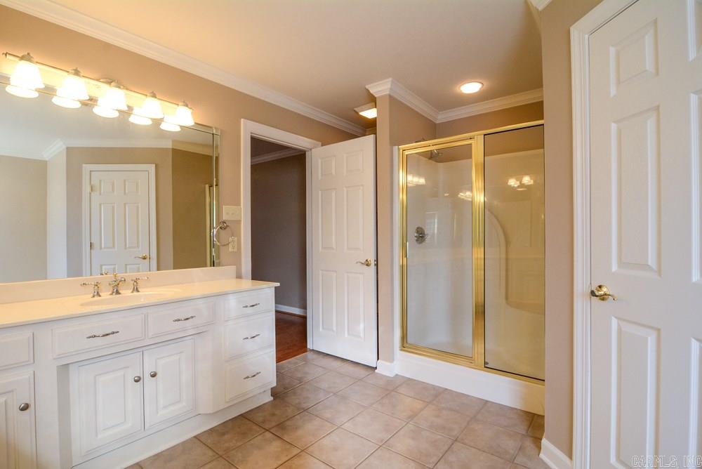 WALNUT POINTE NORTHLAKE SUBDIVIS - Residential