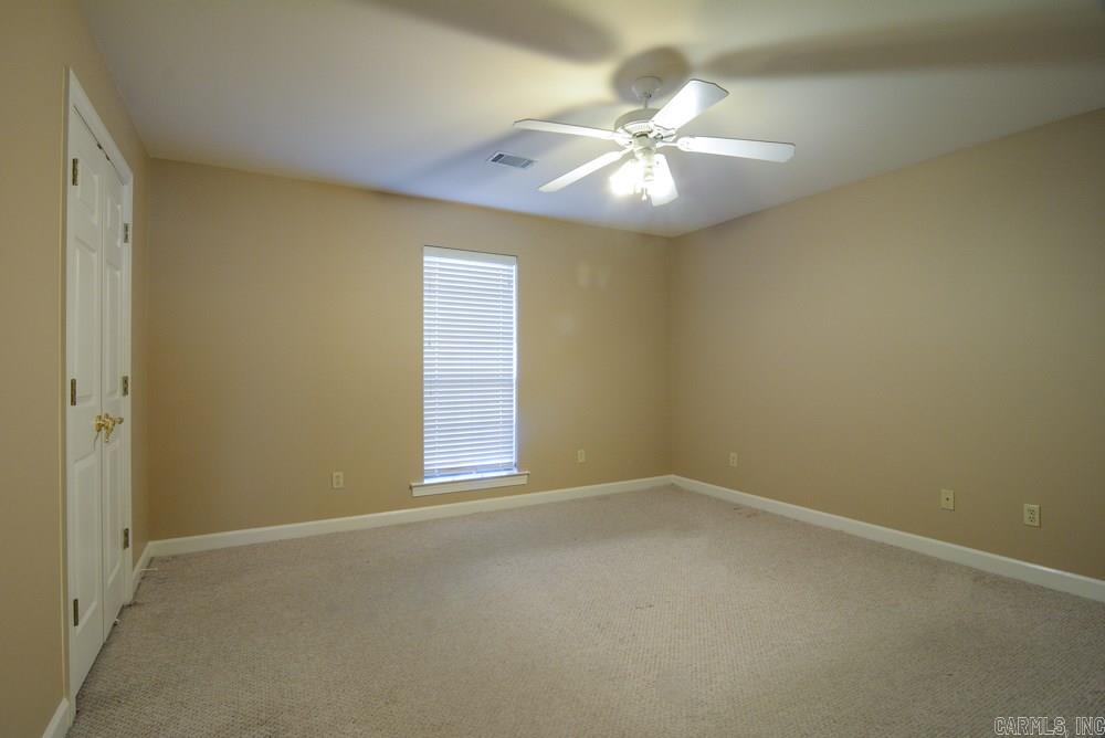 WALNUT POINTE NORTHLAKE SUBDIVIS - Residential