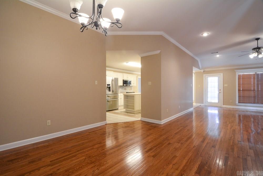 WALNUT POINTE NORTHLAKE SUBDIVIS - Residential