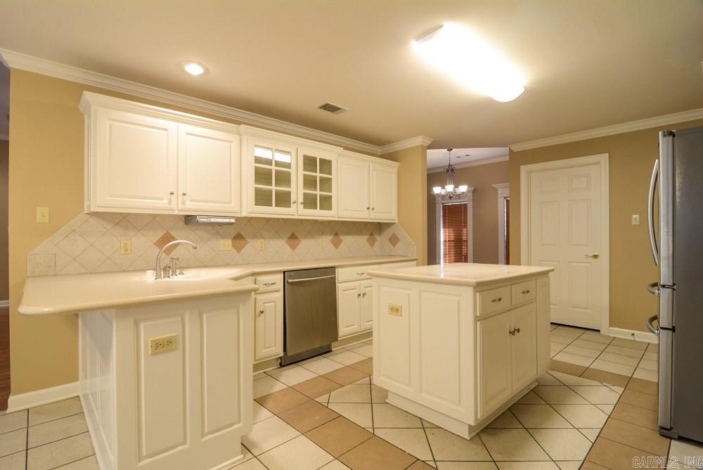 WALNUT POINTE NORTHLAKE SUBDIVIS - Residential