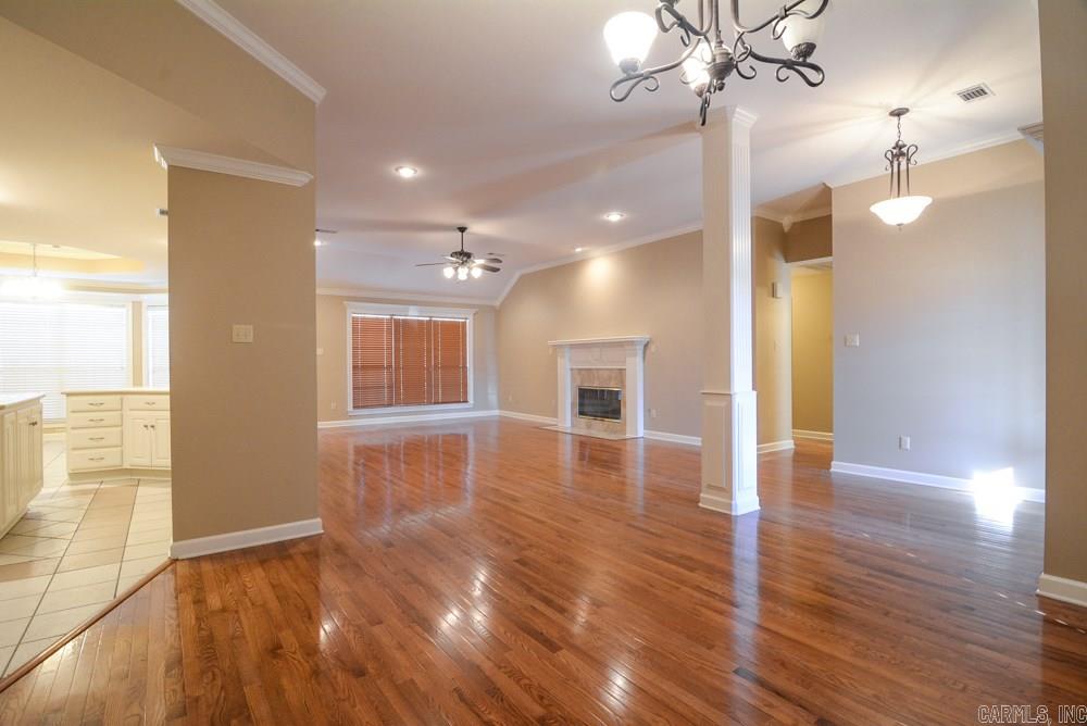 WALNUT POINTE NORTHLAKE SUBDIVIS - Residential