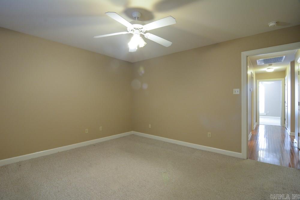 WALNUT POINTE NORTHLAKE SUBDIVIS - Residential