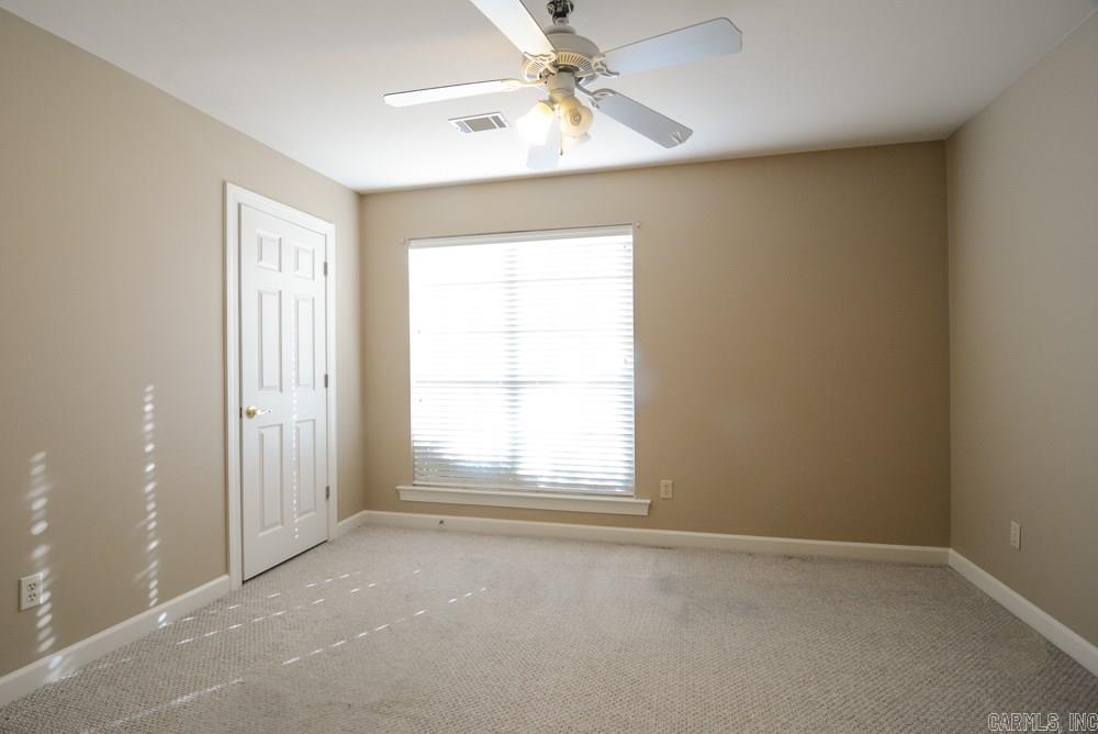 WALNUT POINTE NORTHLAKE SUBDIVIS - Residential