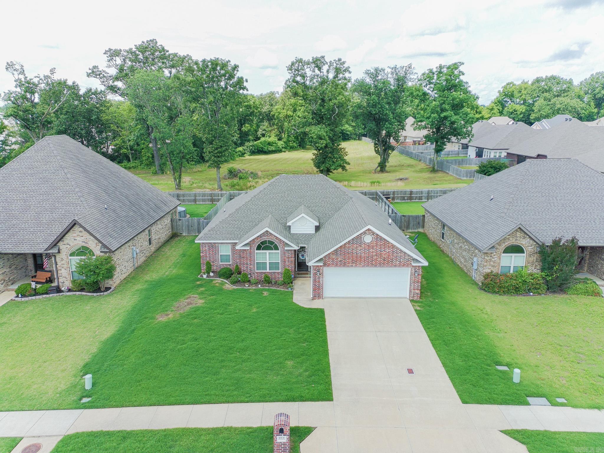 Sarah Crossing - Residential