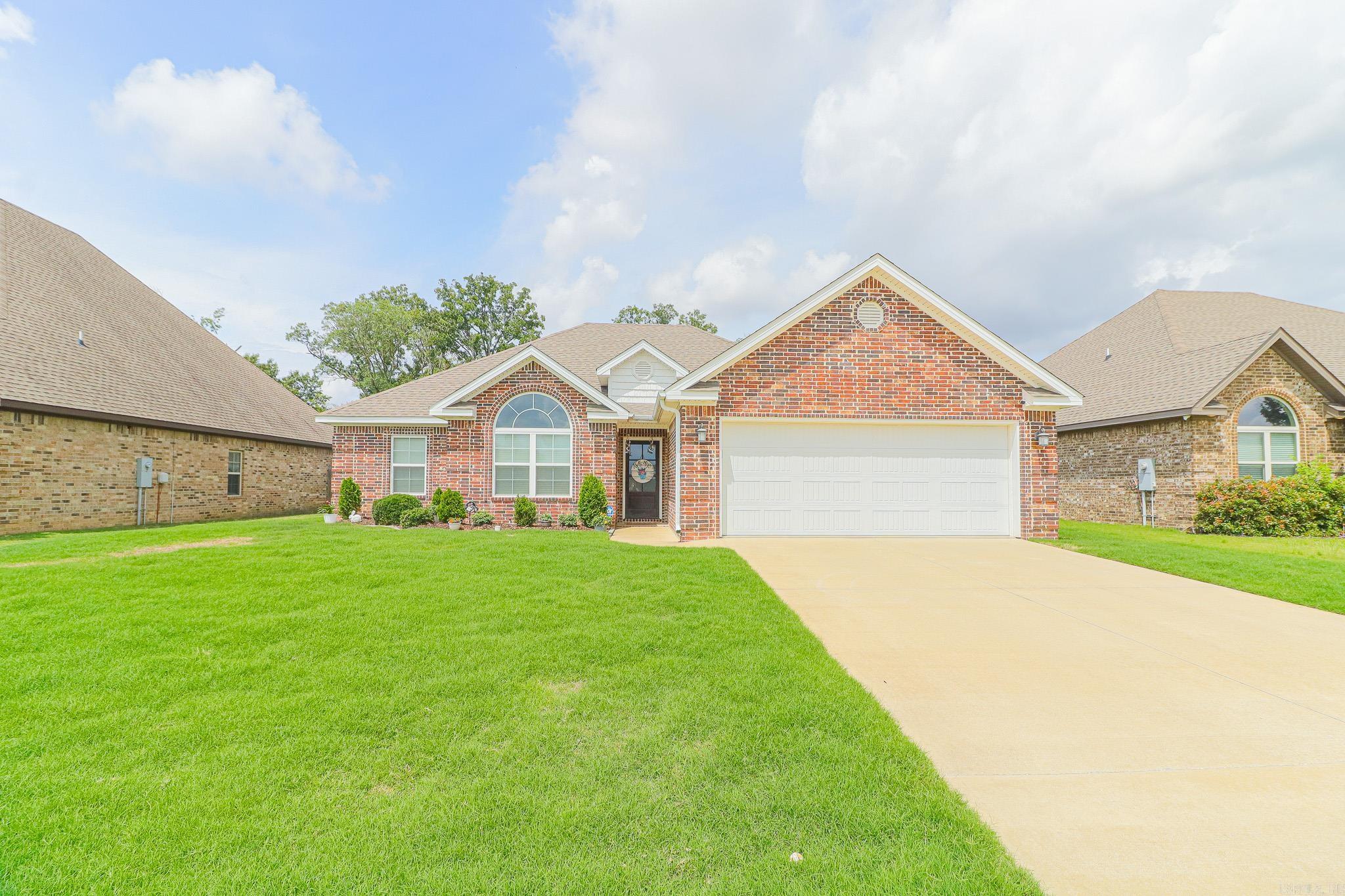 Sarah Crossing - Residential