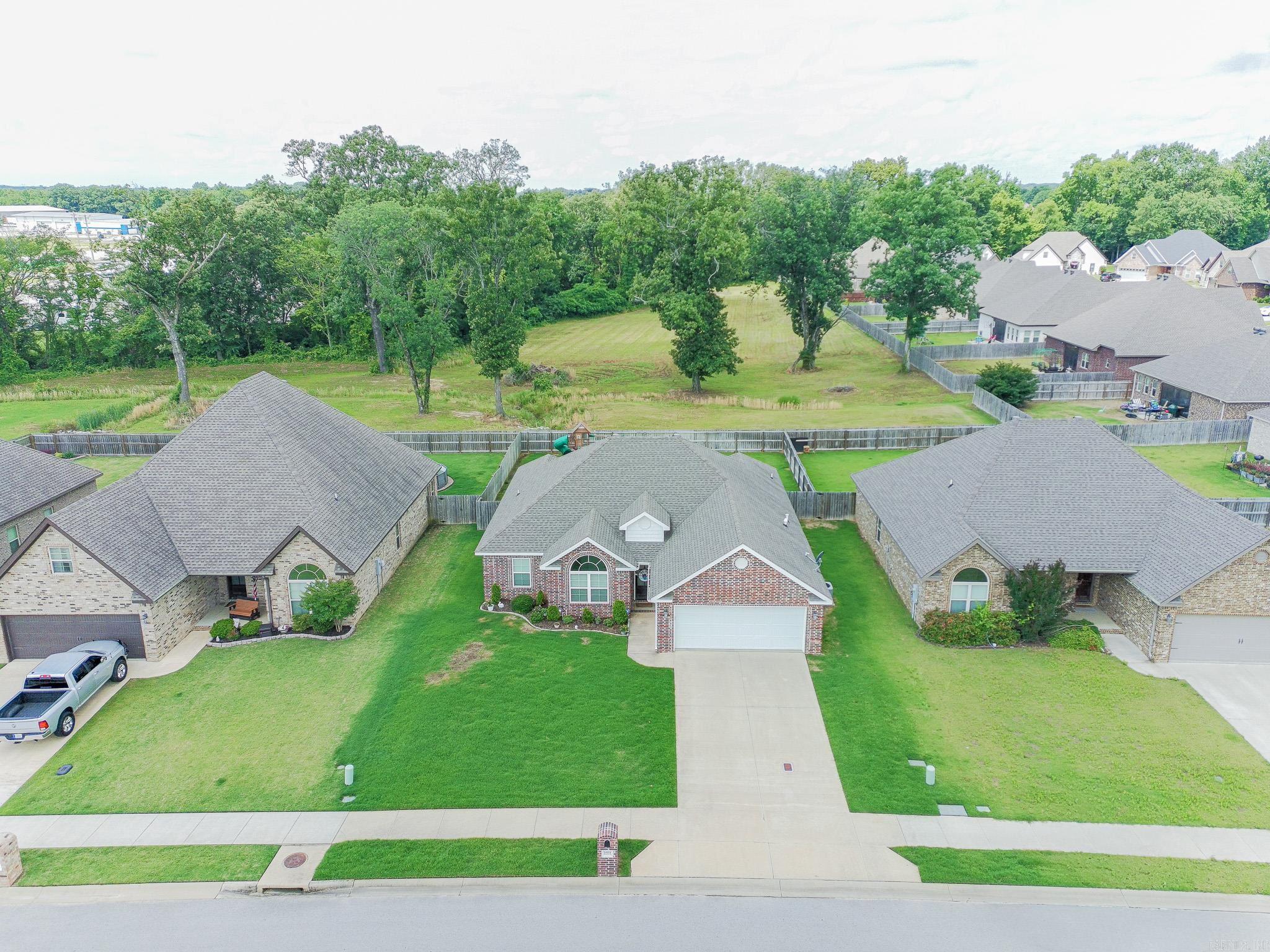 Sarah Crossing - Residential