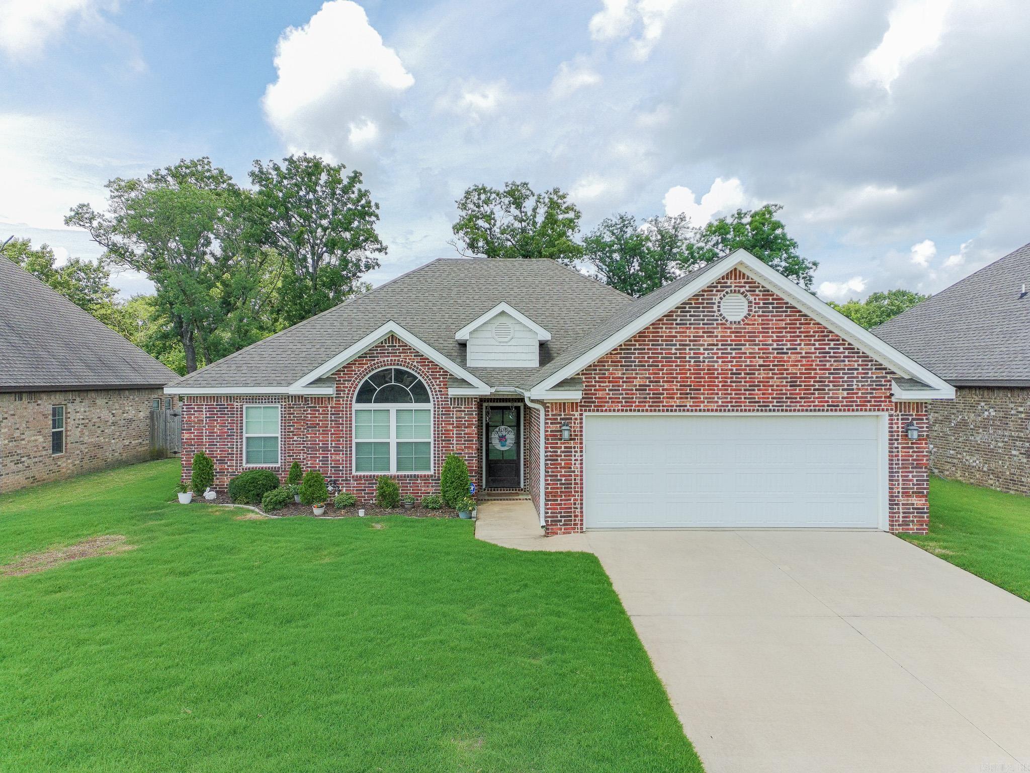 Sarah Crossing - Residential