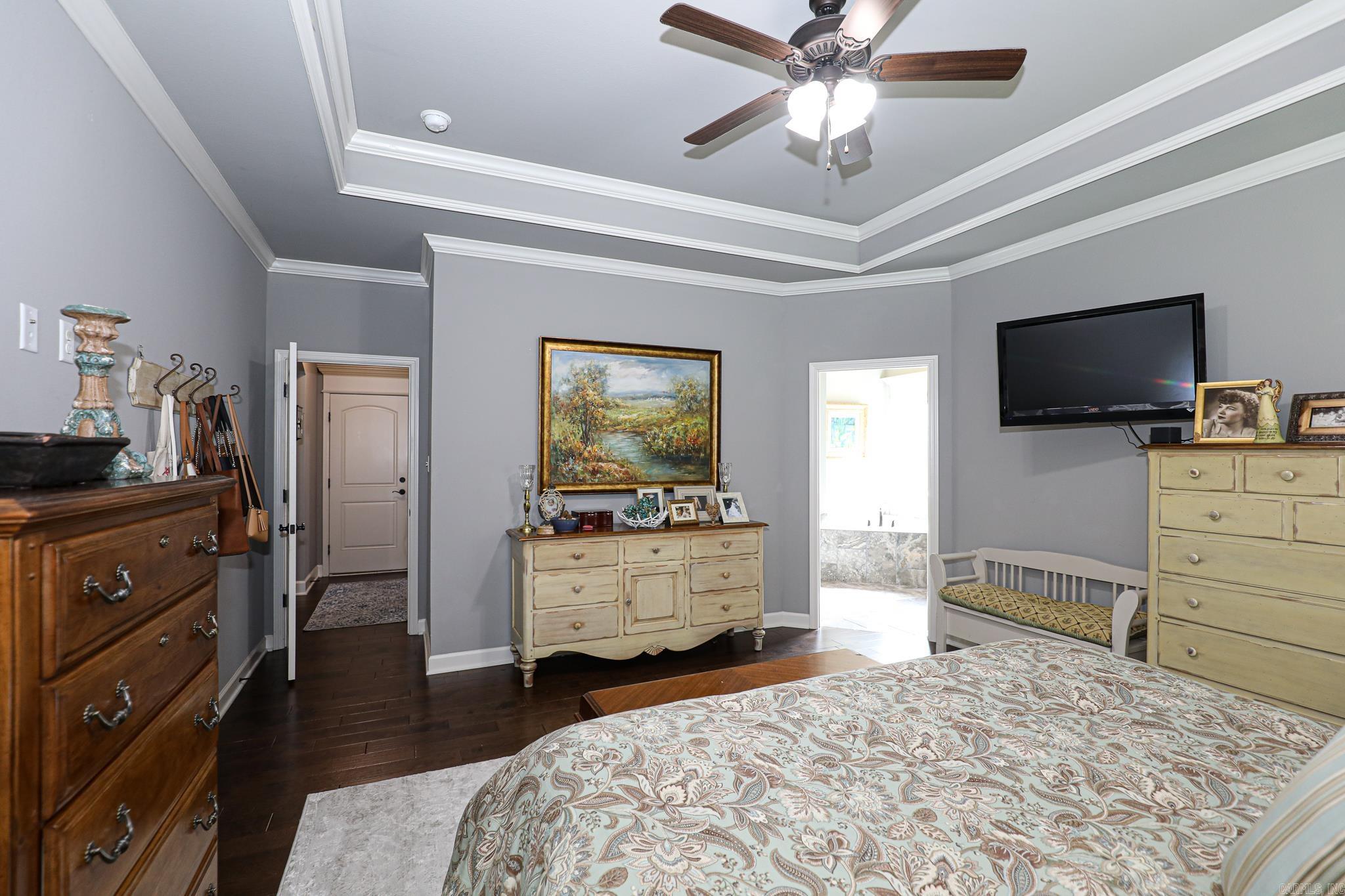 PINEWOOD ESTATES - Residential