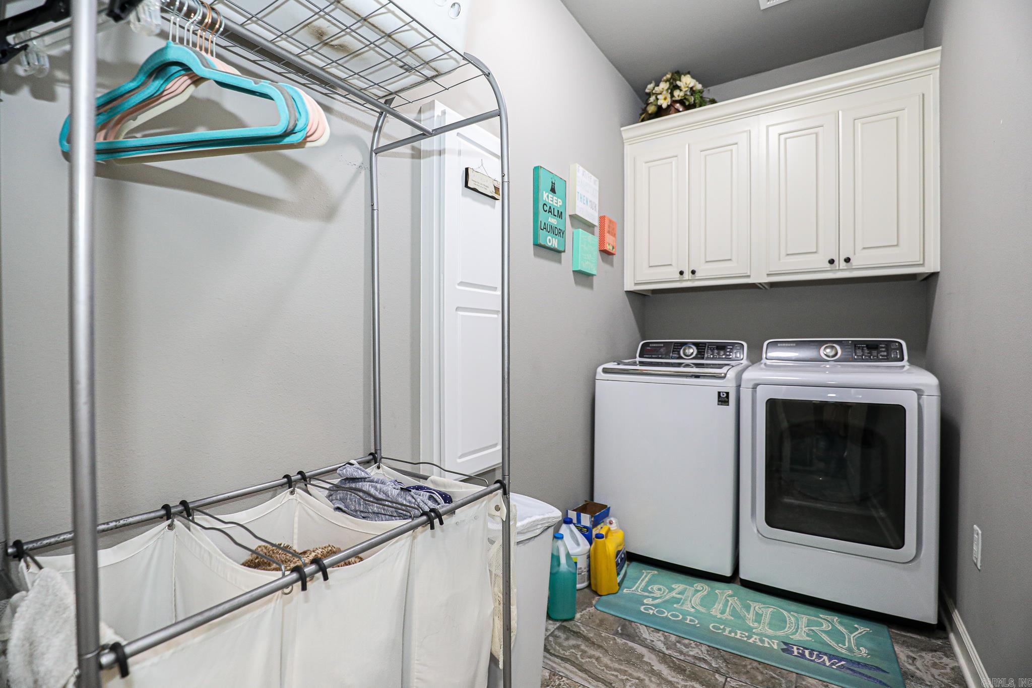 PINEWOOD ESTATES - Residential