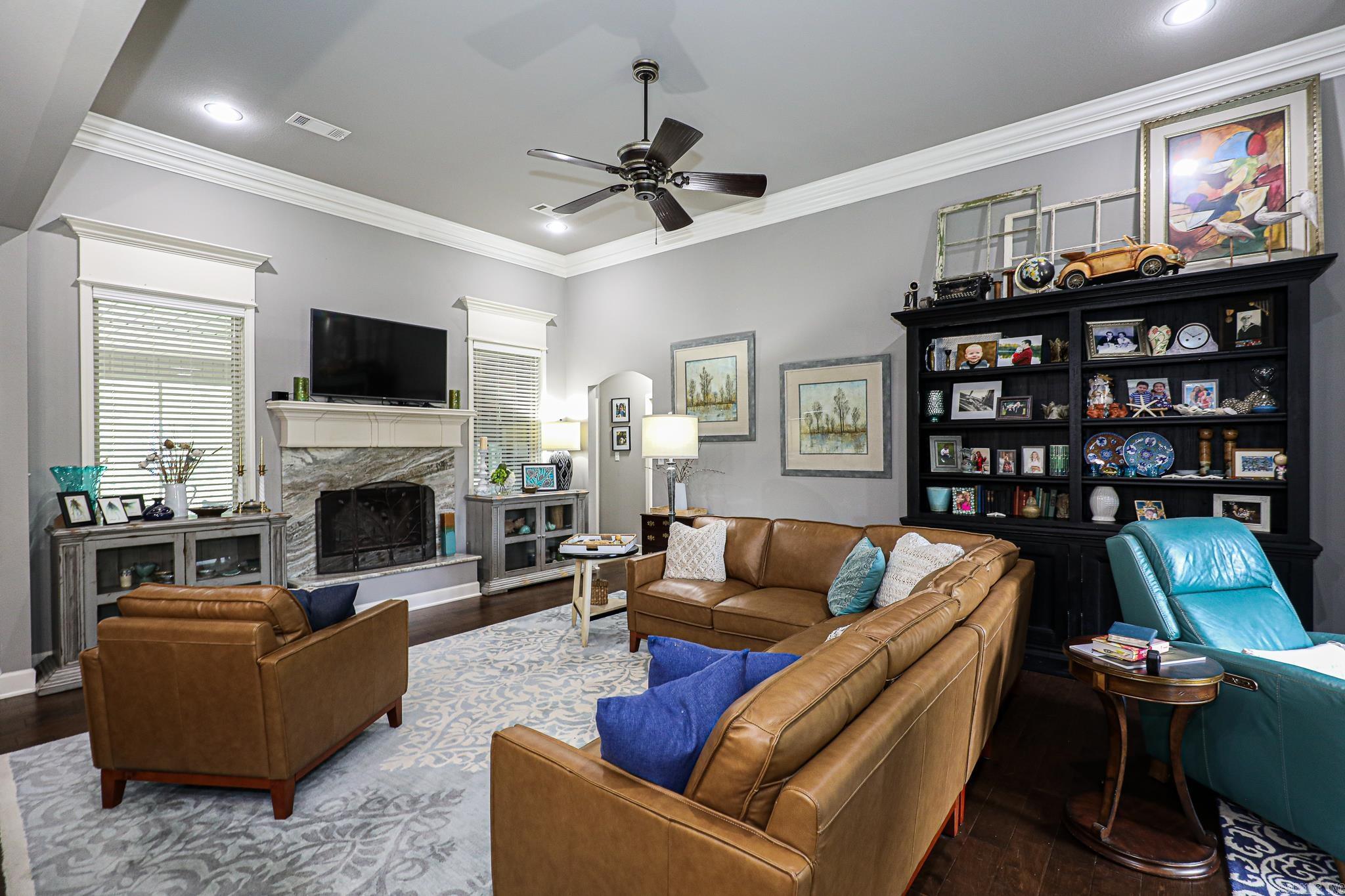 PINEWOOD ESTATES - Residential