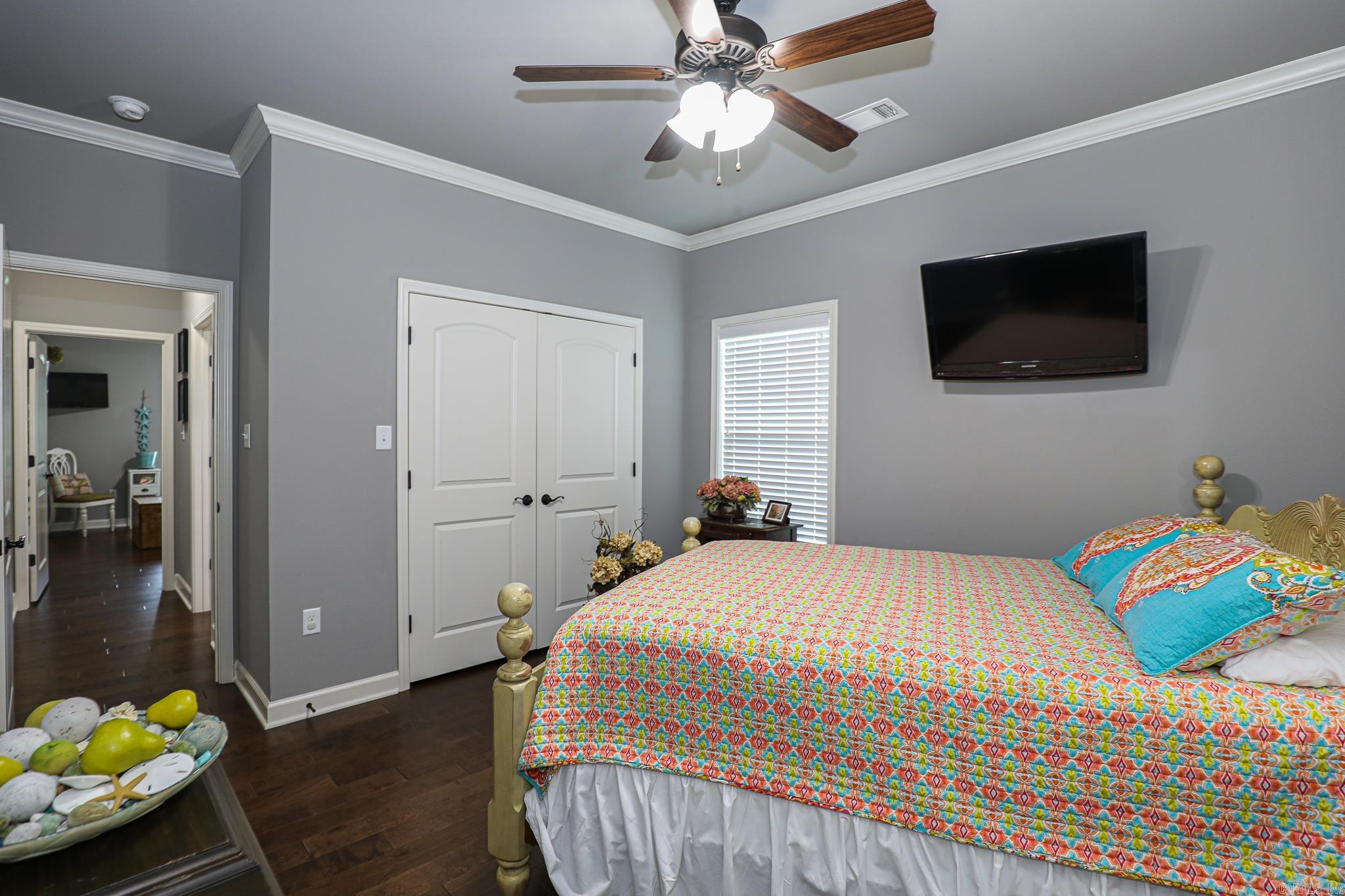 PINEWOOD ESTATES - Residential