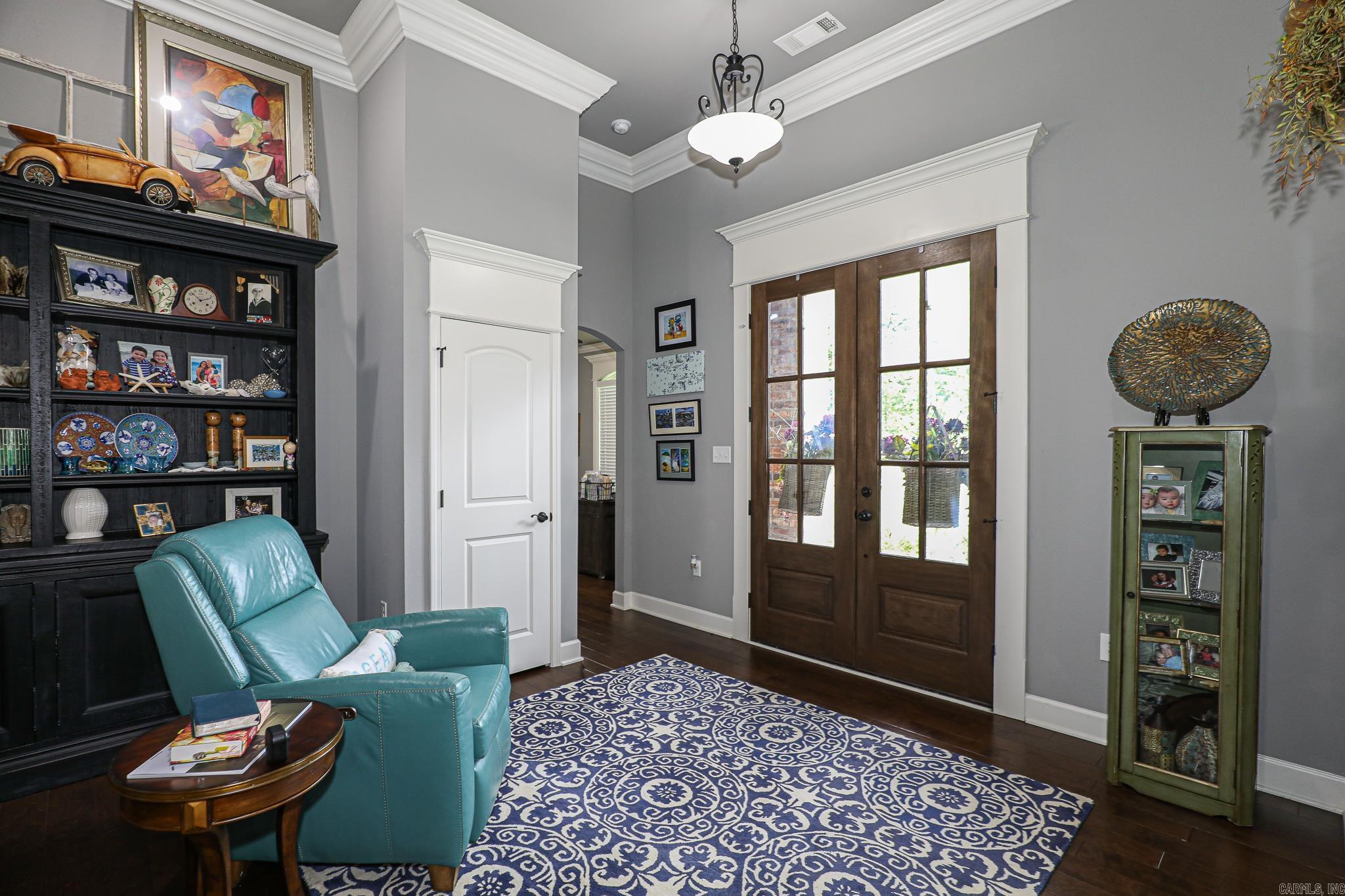 PINEWOOD ESTATES - Residential