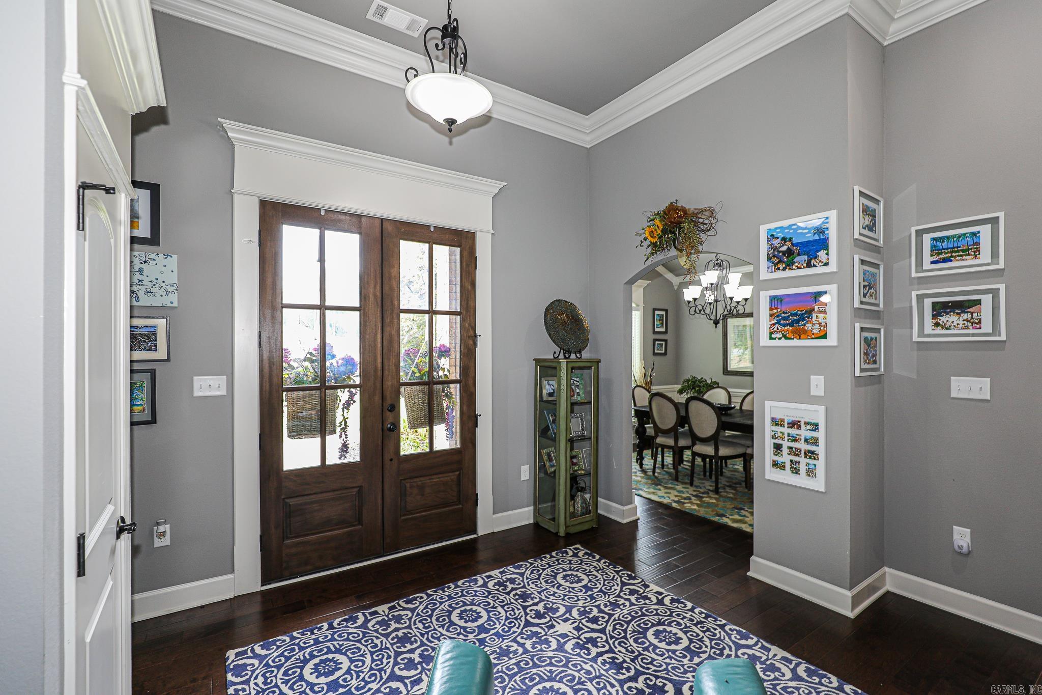 PINEWOOD ESTATES - Residential