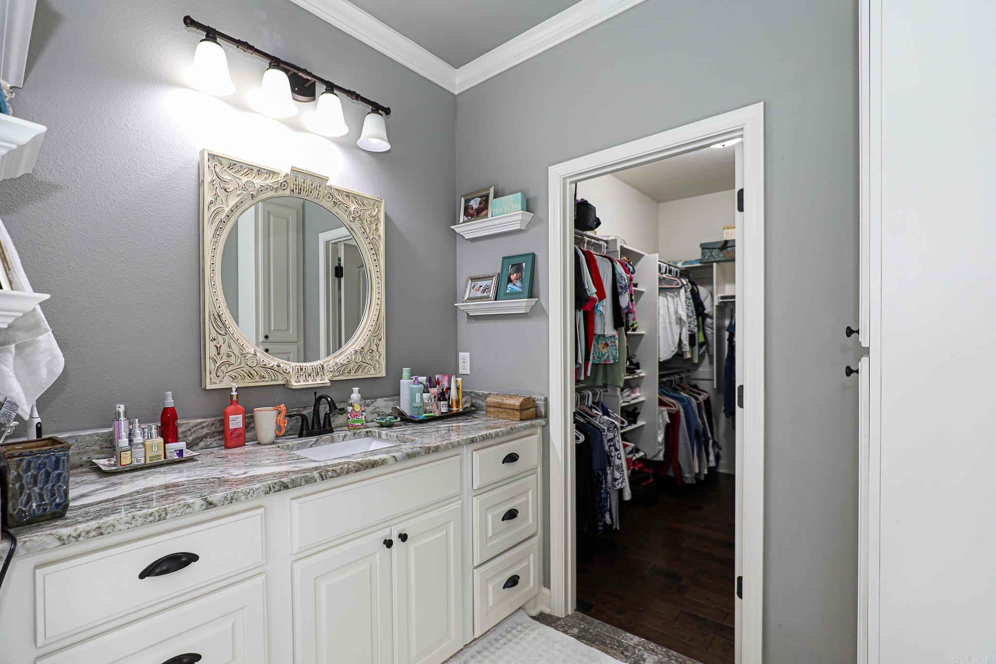 PINEWOOD ESTATES - Residential