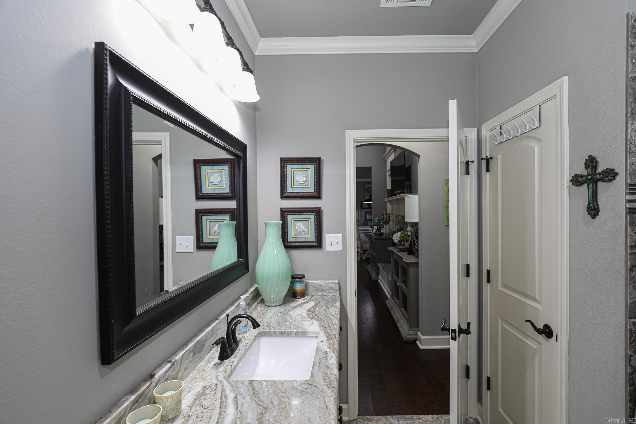 PINEWOOD ESTATES - Residential